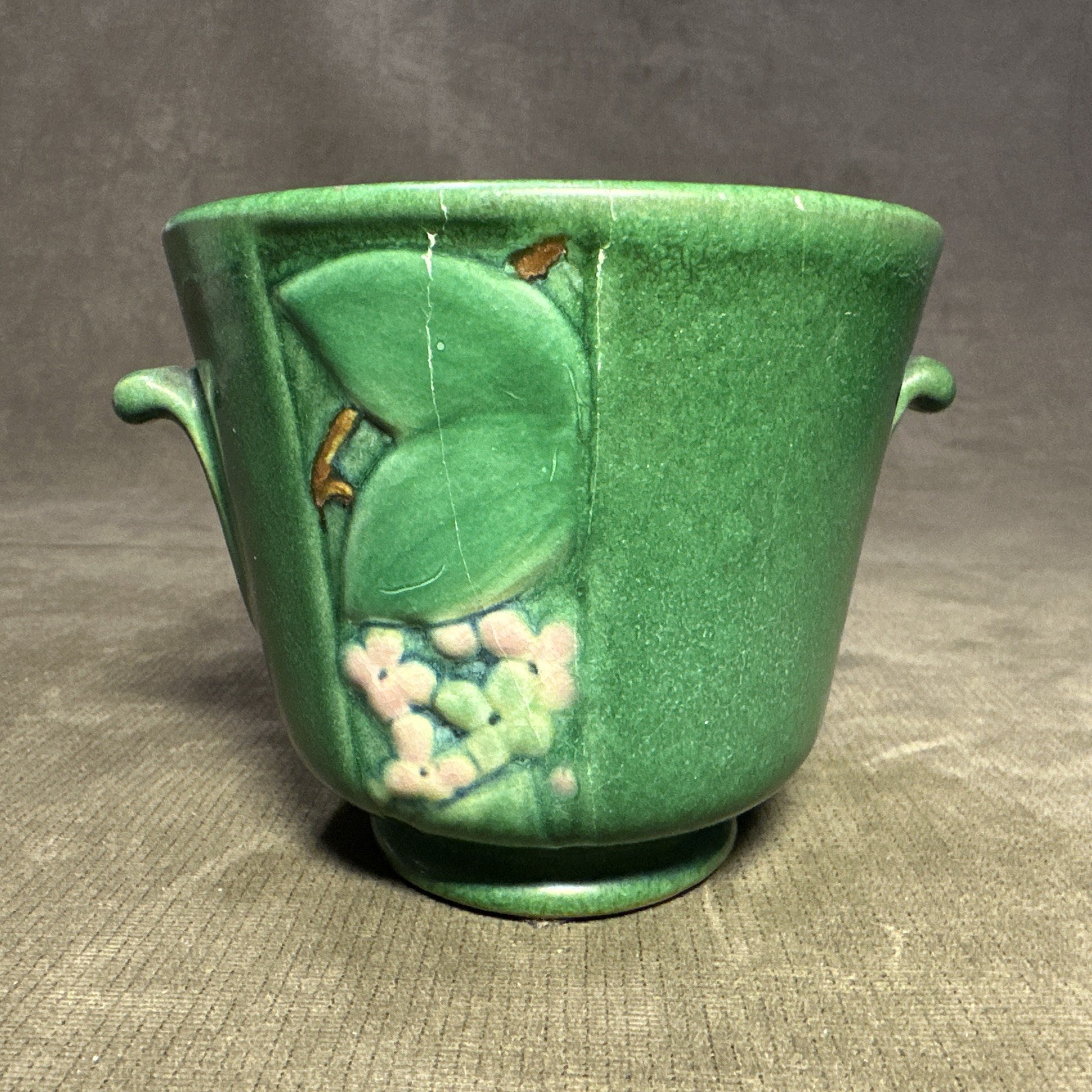 ART DECO WELLER GREEN VELVA ART POTTERY VASE 4″ 1928-1933 See Details