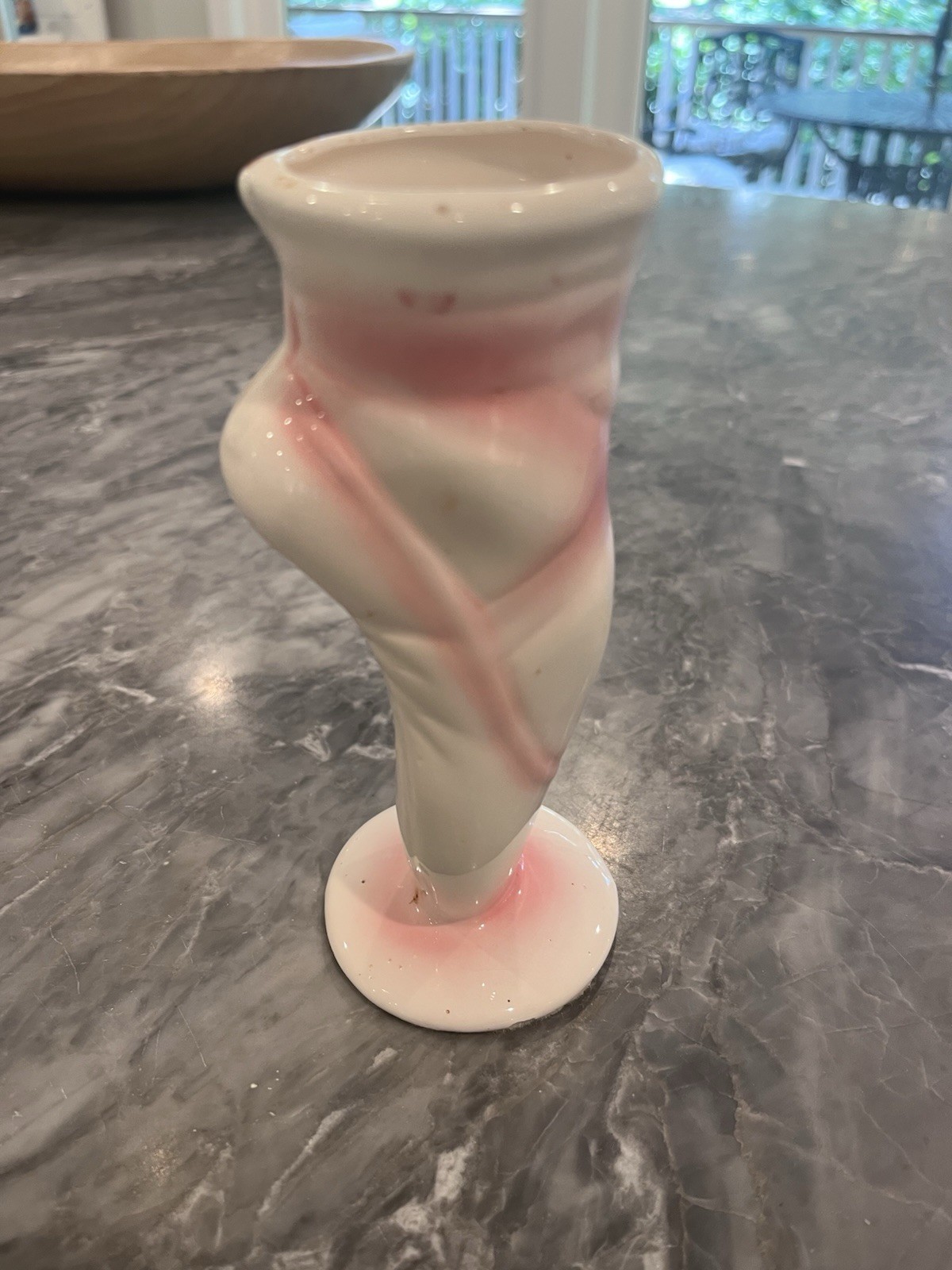 Ballet Slipper – White & Pink Swirl Ceramic Vase – Decorative Two-Tone Design