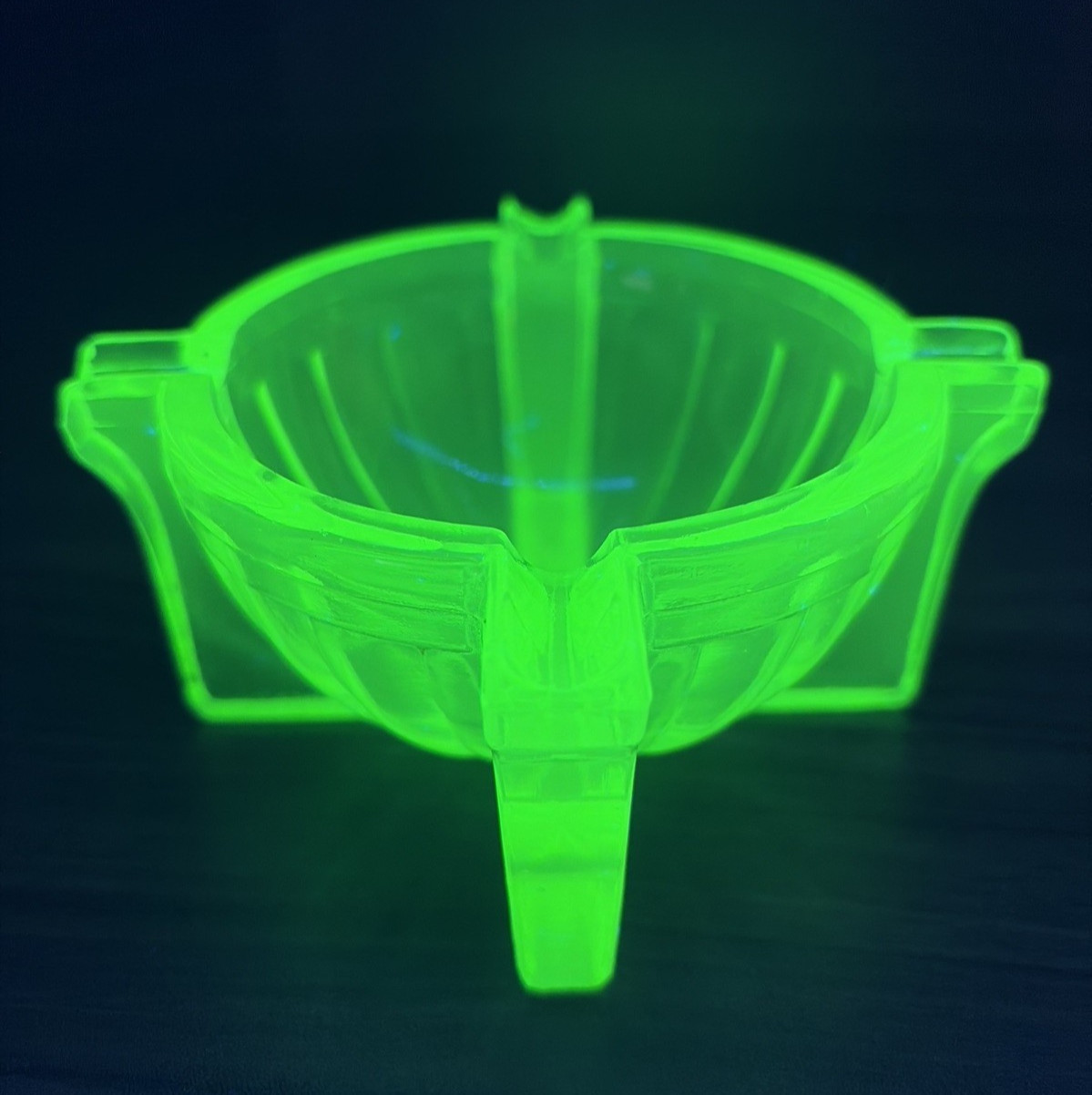 1930s Fry Vaseline Uranium Glass Quad‑Rest Ashtray Depression Glass UV Glow