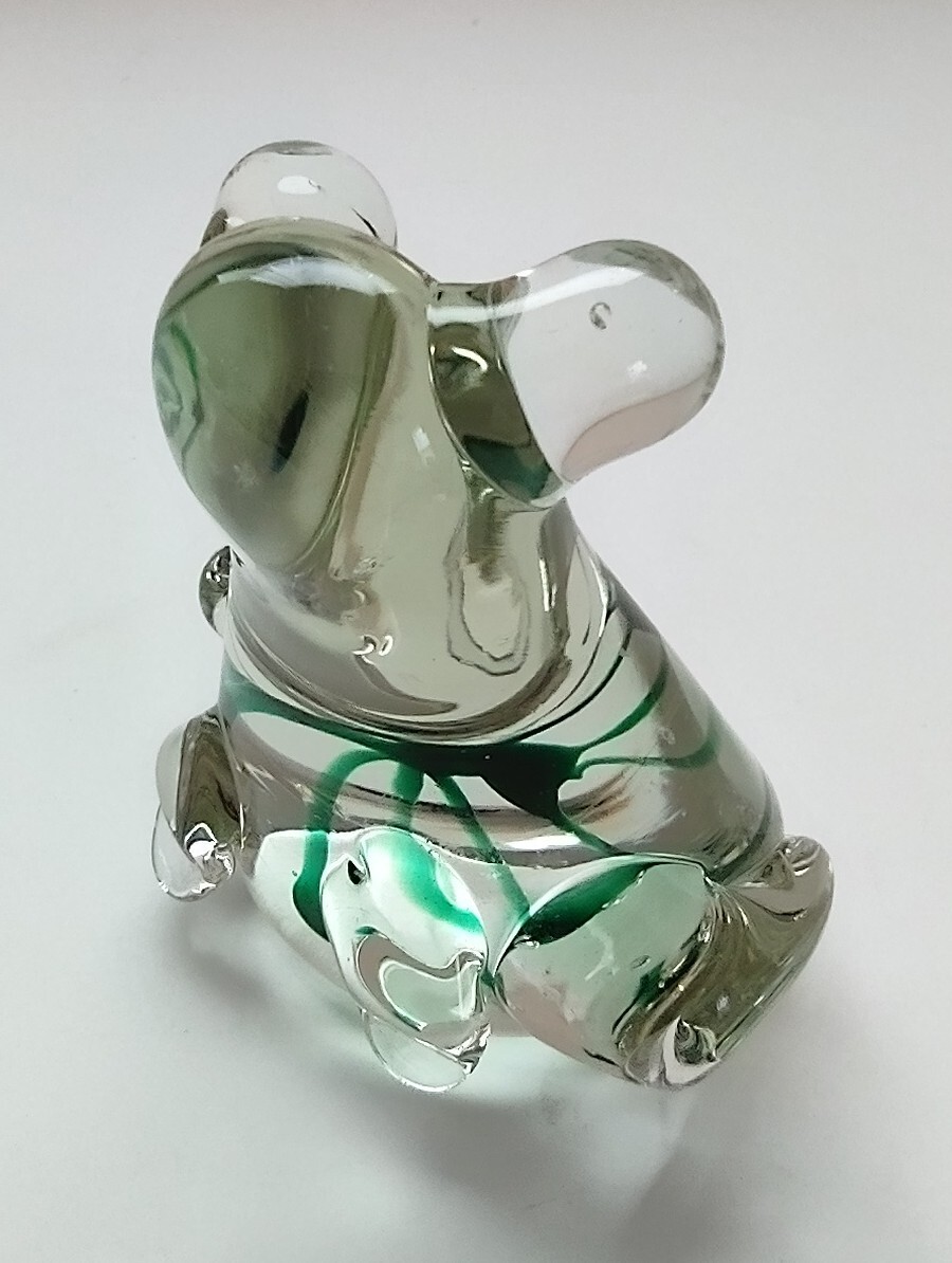 Clear With Green Swirl Art Glass Frog Figurine Or Paperweight 2.75 Inches Tall