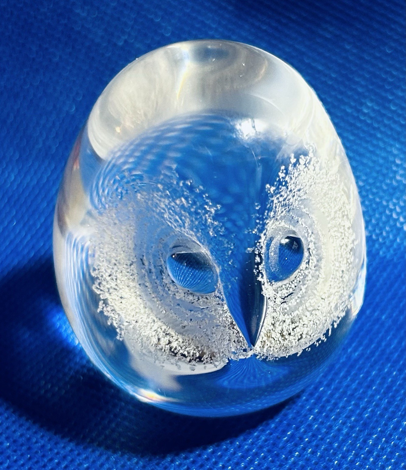 MATS JONASSON Crystal OWL Etched Eye Detail Figurine Signed – Paperweight
