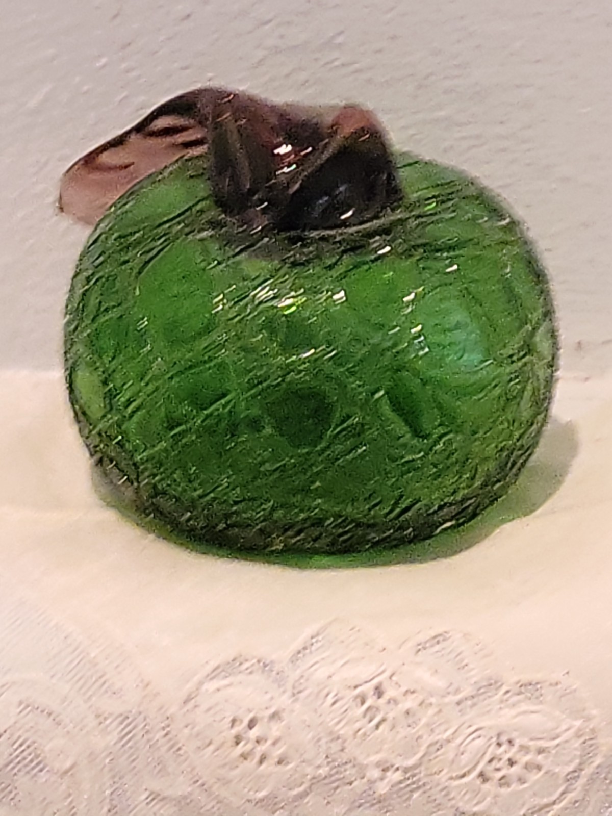 Vintage Crackle Art Glass Fruit Green Glass Apple Hand Blown 4.5 inches W/ Leaf