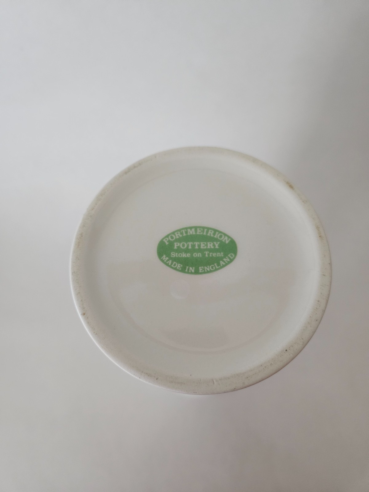 Portmeirion Botanic Garden Serif Vase 11.25″ Passion Flower with Butterfly