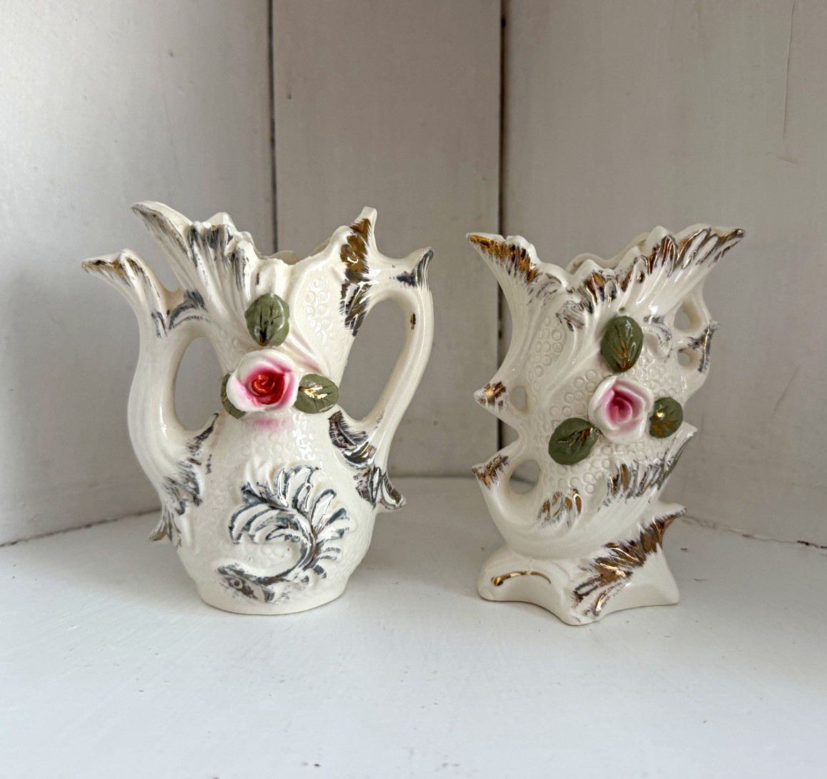Empress 2-Piece Ceramic Bud Vase Set Floral Rose White Pink Gold Trim Japan