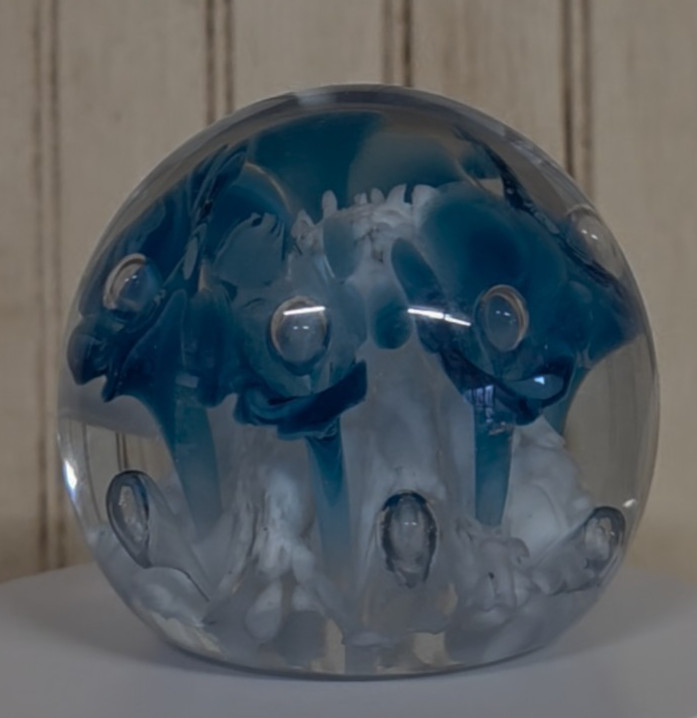 Vintage St. Clair Art Glass Paperweight Light Blue Trumpet Flowers Bubbles 3″