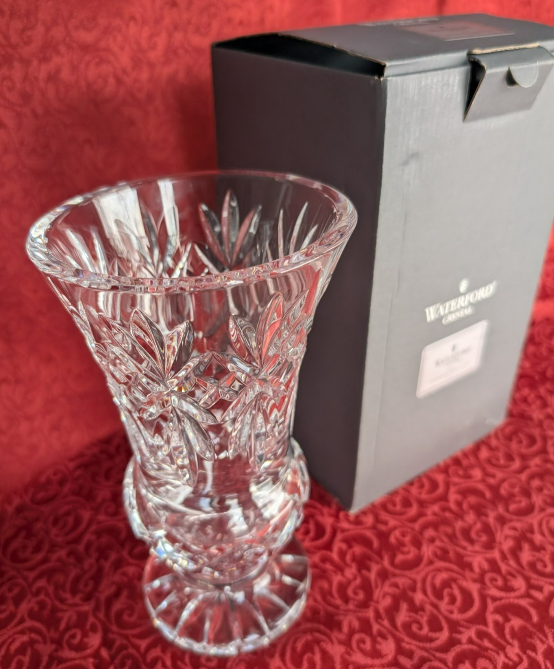 VTG WATERFORD Cut Crystal Flared &Footed Vase New w BOX 8 3/8″ x 4 7/8″ IRELAND