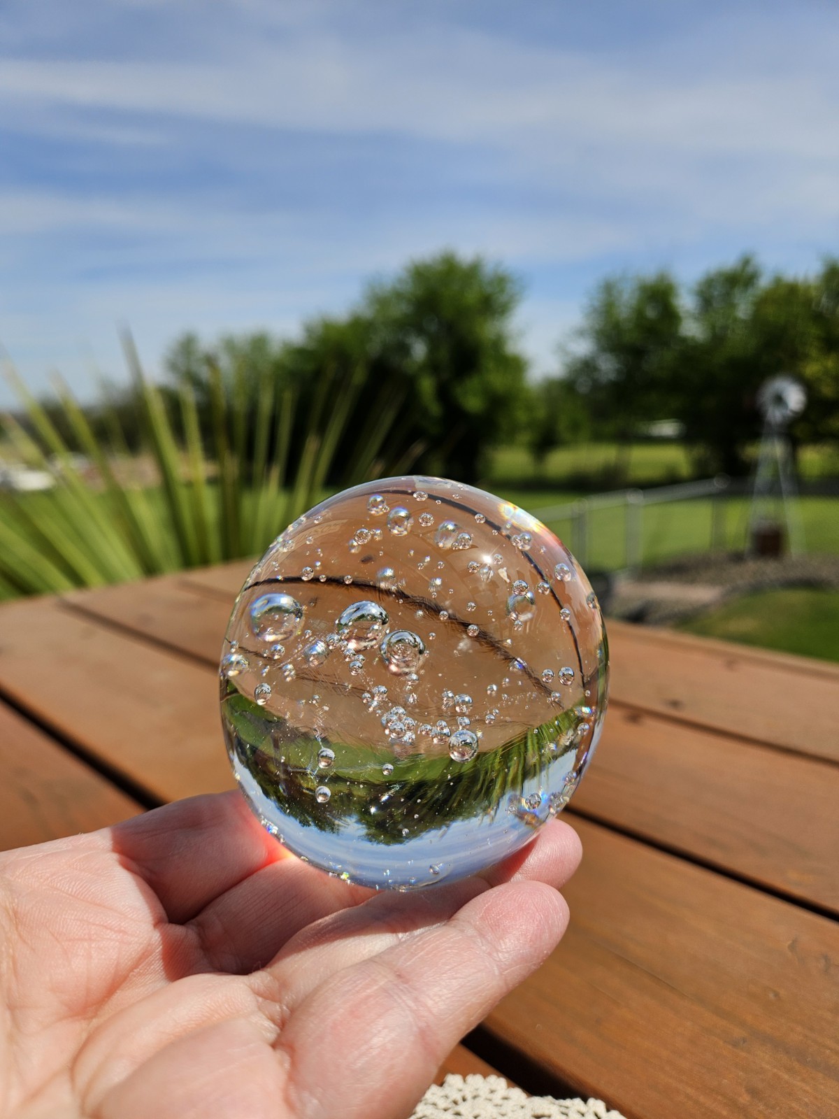 VTG Clear Controlled Bubble Paperweight Art Glass Sphere Ball. Freestanding 2.5″