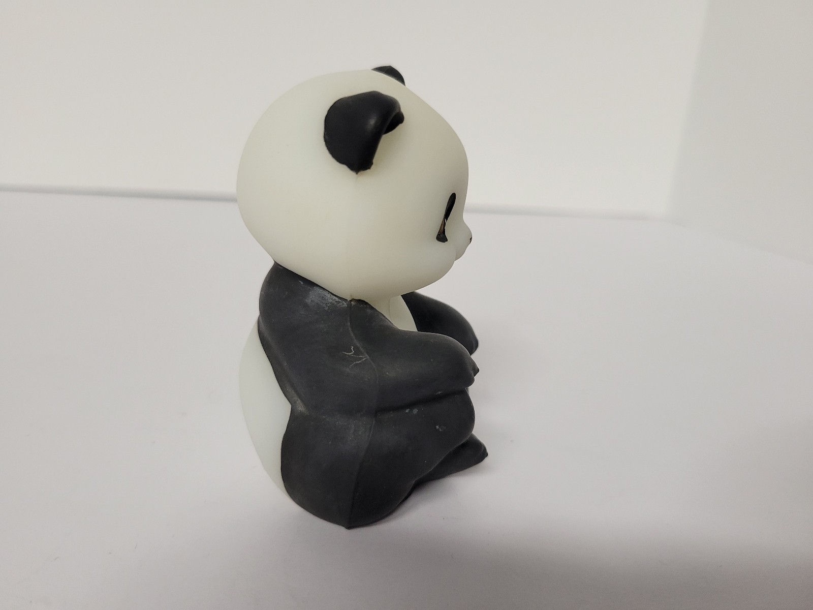 FENTON “NATURAL SERIES” PANDA BEAR c. 1980’s signed by artist