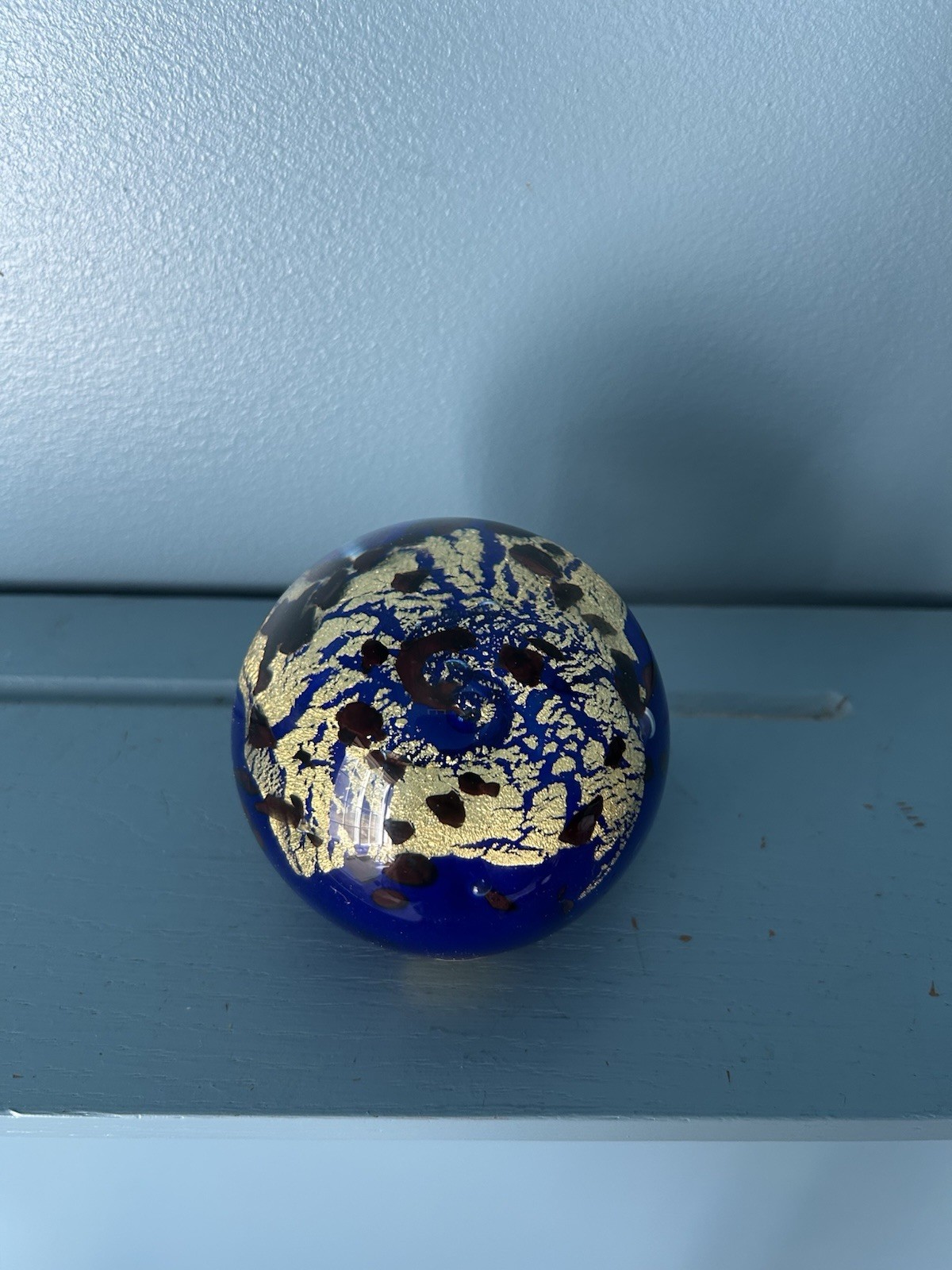 Robert Held Cobalt Blue Gold Foil Round Paperweight Signed & Original Sticker