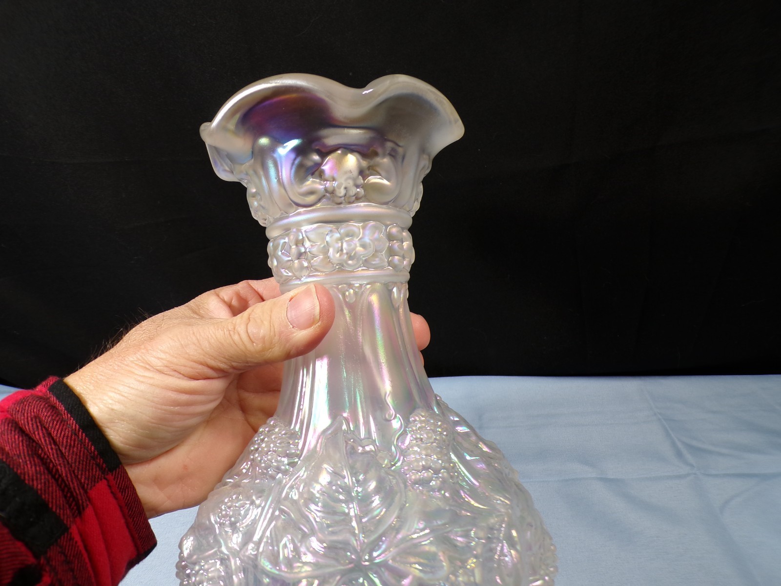 Imperial White Clear Carnival Glass Loganberry Vase 10 1/4″ Tall INV4