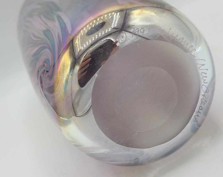11″ Vintage Signed Hand Blown Art Glass Iridescent Vase Nuance of New Orleans
