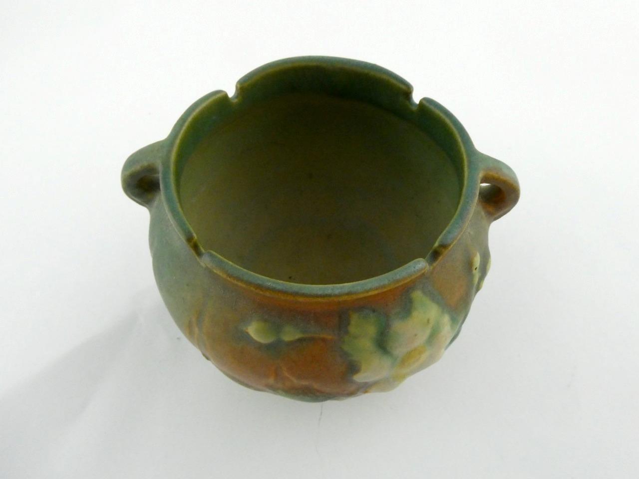 Roseville WHITE ROSE Brown Terra Cotta and Green 3.25 Inch Height Jardiniere VGC