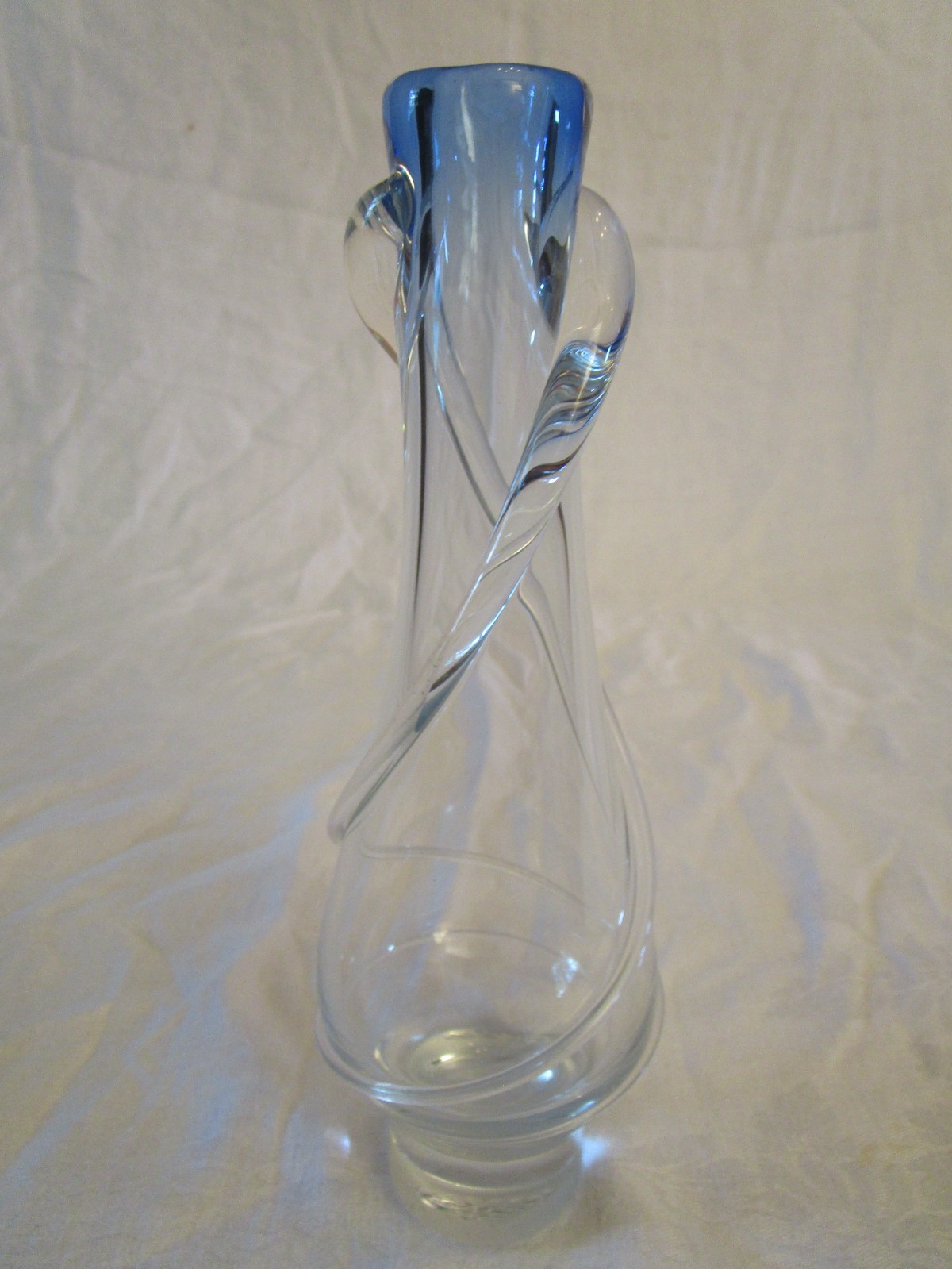 Swirl Vase Art Glass emile R. 1990 9″H 2.75″ Dia. Clear w/ Blue Lip