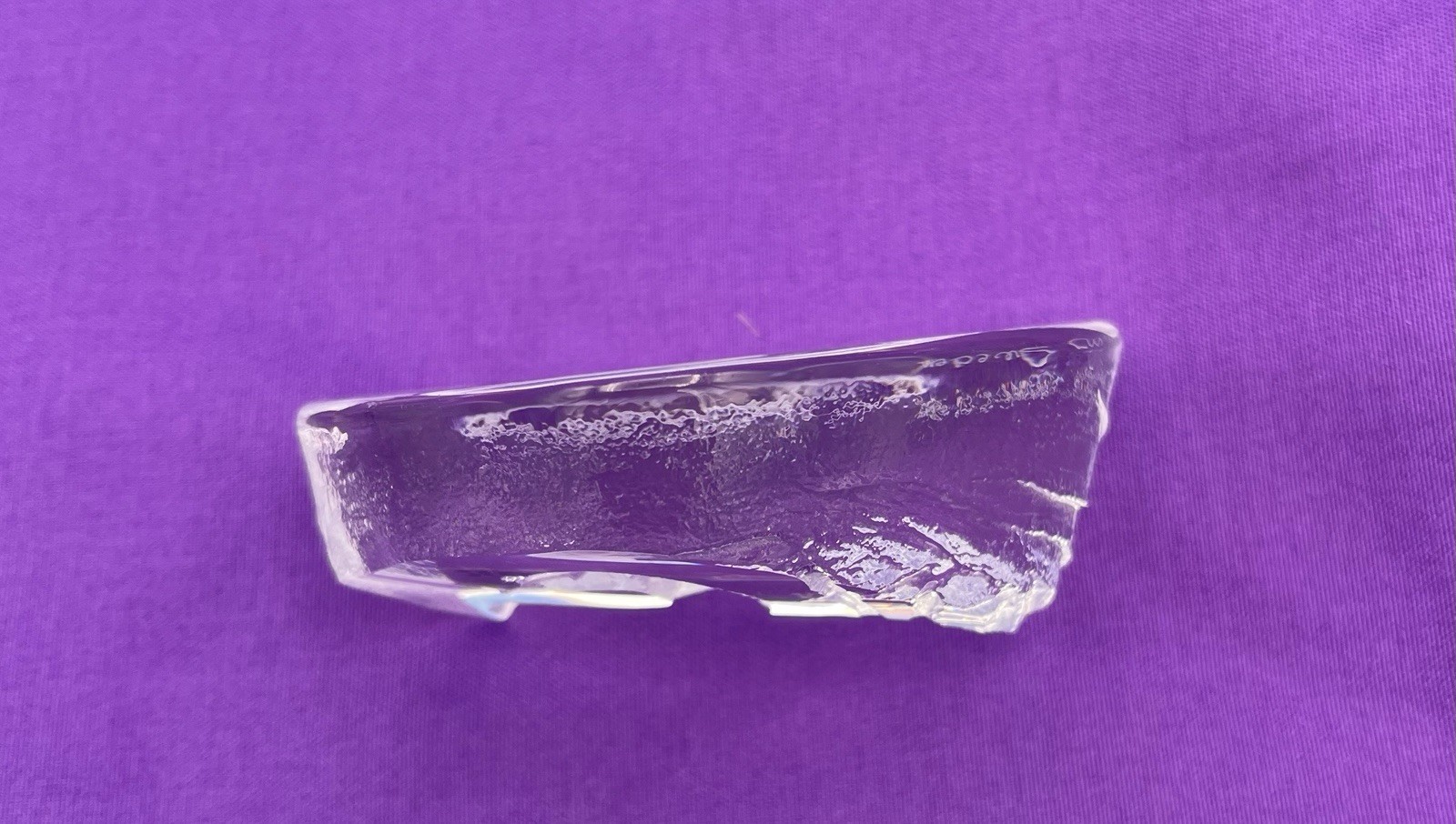 Mats Jonasson Sweden Etched Lead Crystal SWAN Paperweight in Original Hinged Box