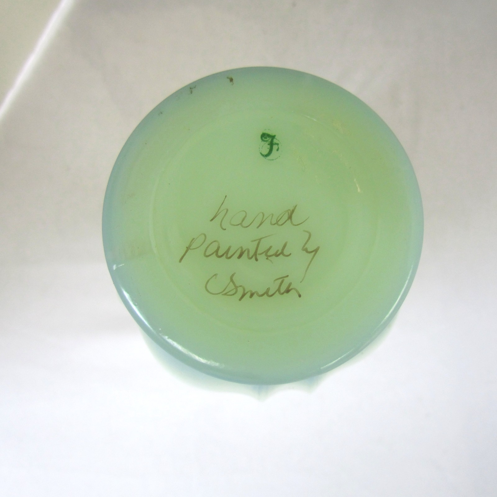 Fenton Sea Mist Green iridescent Hand Painted Glass Vase 7 1/2″ Signed GORGEOUS