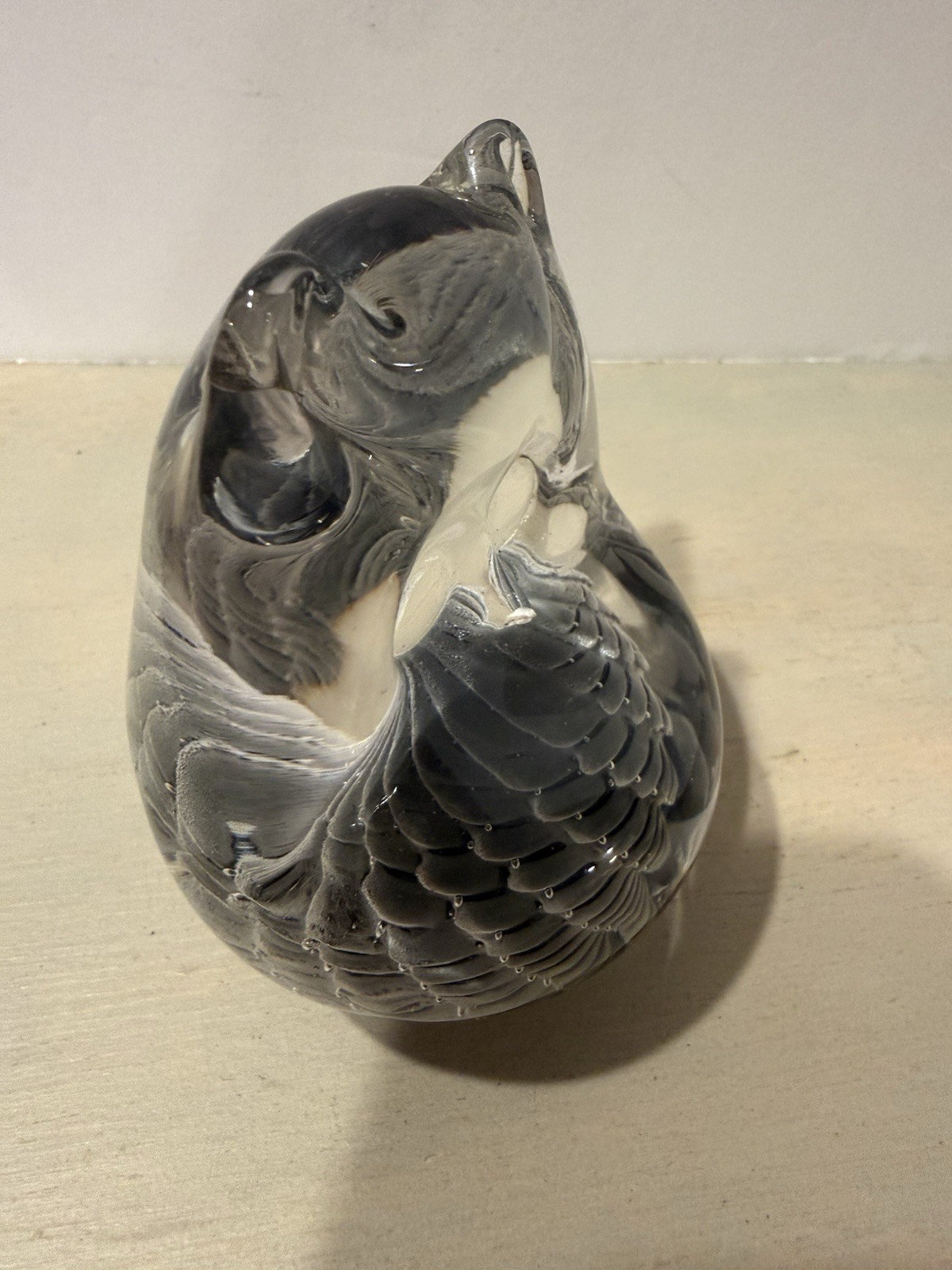 Vintage Art Glass Owl Paperweight – Controlled Bubble Murano Style – Gray Clear