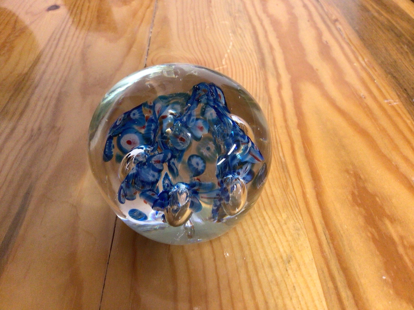 Beautiful Estate Vintage Hand Blown Clear Glass Paperweight