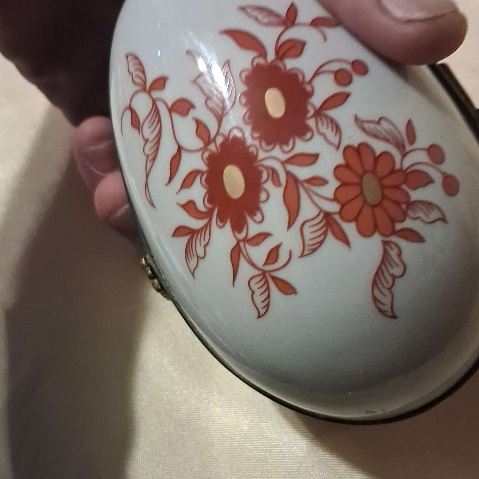 Porcelaine de Paris Oval Floral Porcelain Trinket Box France White Red Gold
