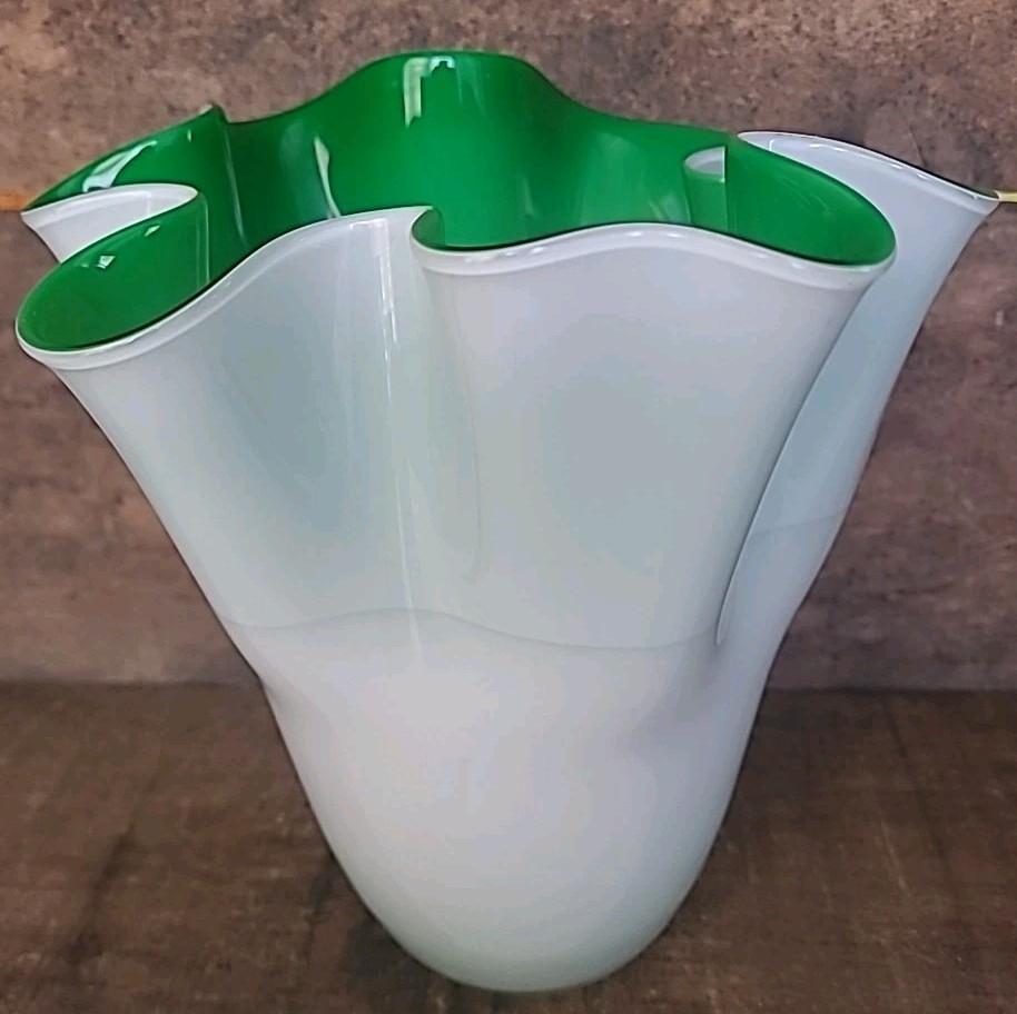 Gorgeous Designs China Ruffled Glass Vase – Green & White Cased Art Glass EUC