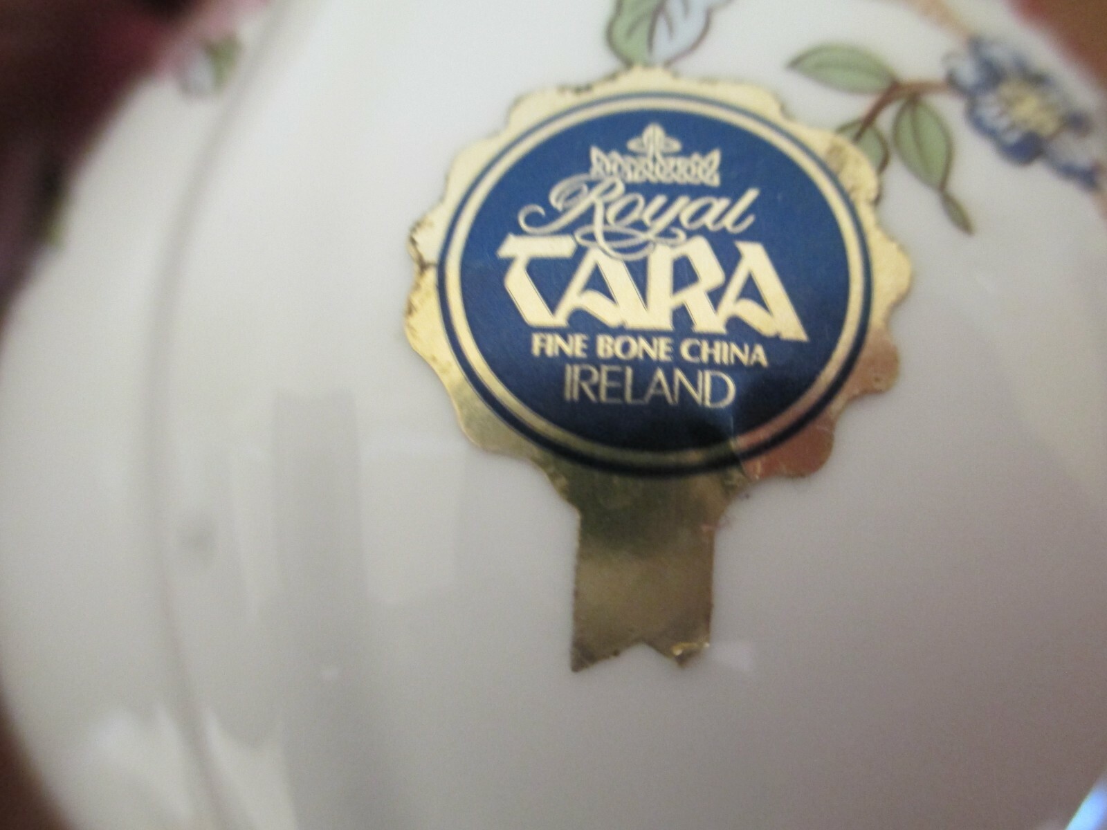 TARA – Fine Bone China, Made in Ireland, 7 1/4 inch Vase; Excellent Condition