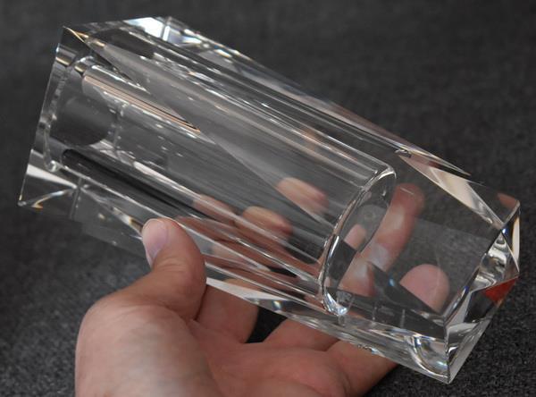 GORGEOUS DESIGNER OLEG CASSINI SIGNED BRIGITTE ANGULAR CUBIST CRYSTAL VASE HAV 2