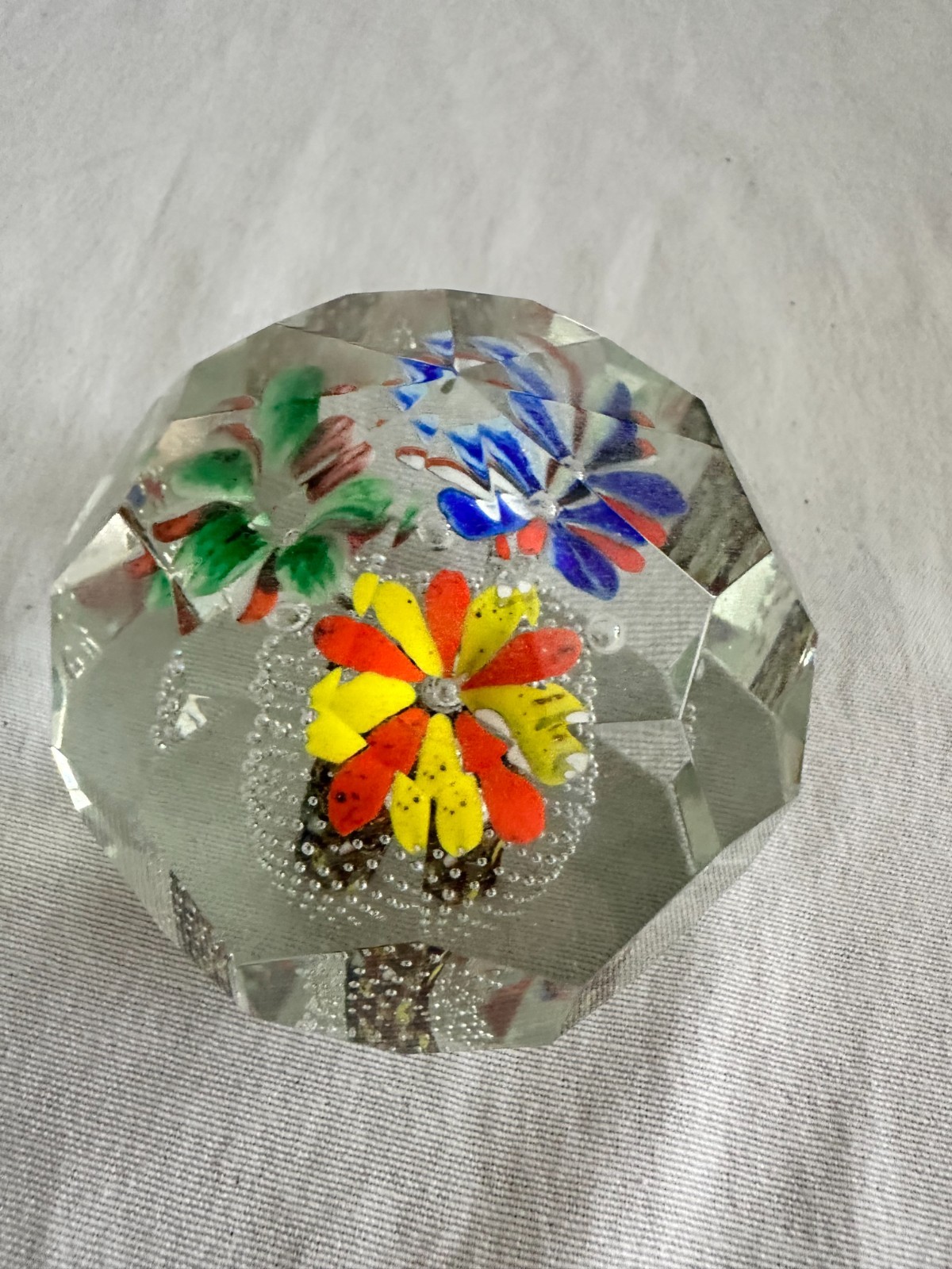 Vintage Art Glass & Crystal Lot – Stölzle Kristall Eagle, Taiwan Gold Leaf Apple