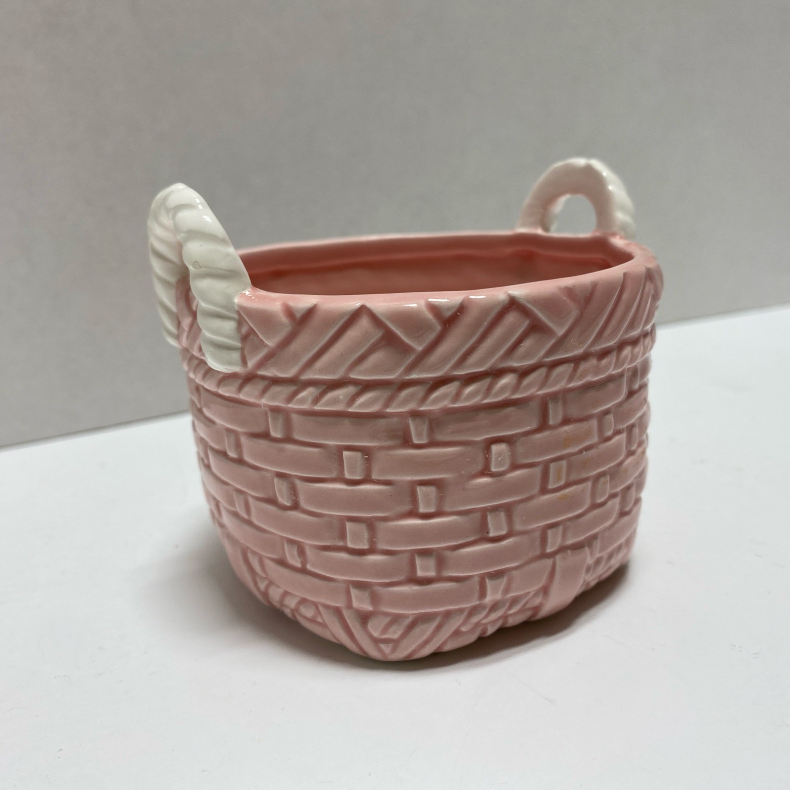 Vintage Lefton Pink Basketweave Ceramic White Handles 2 1/2” Tall. 3” Diameter.