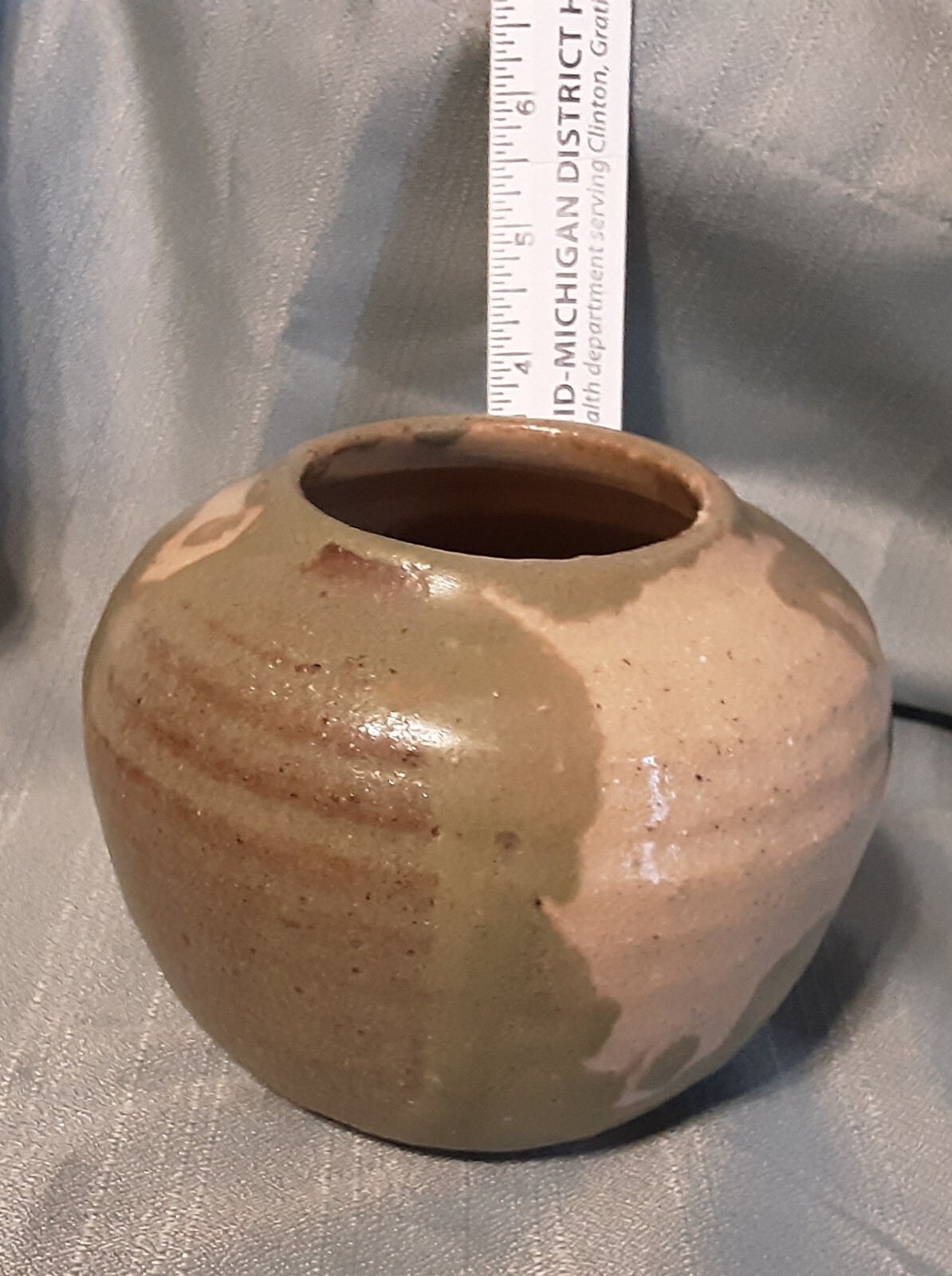 Hand Thrown Pottery Decorative Round Vase/Holder, Signed KAZ 80