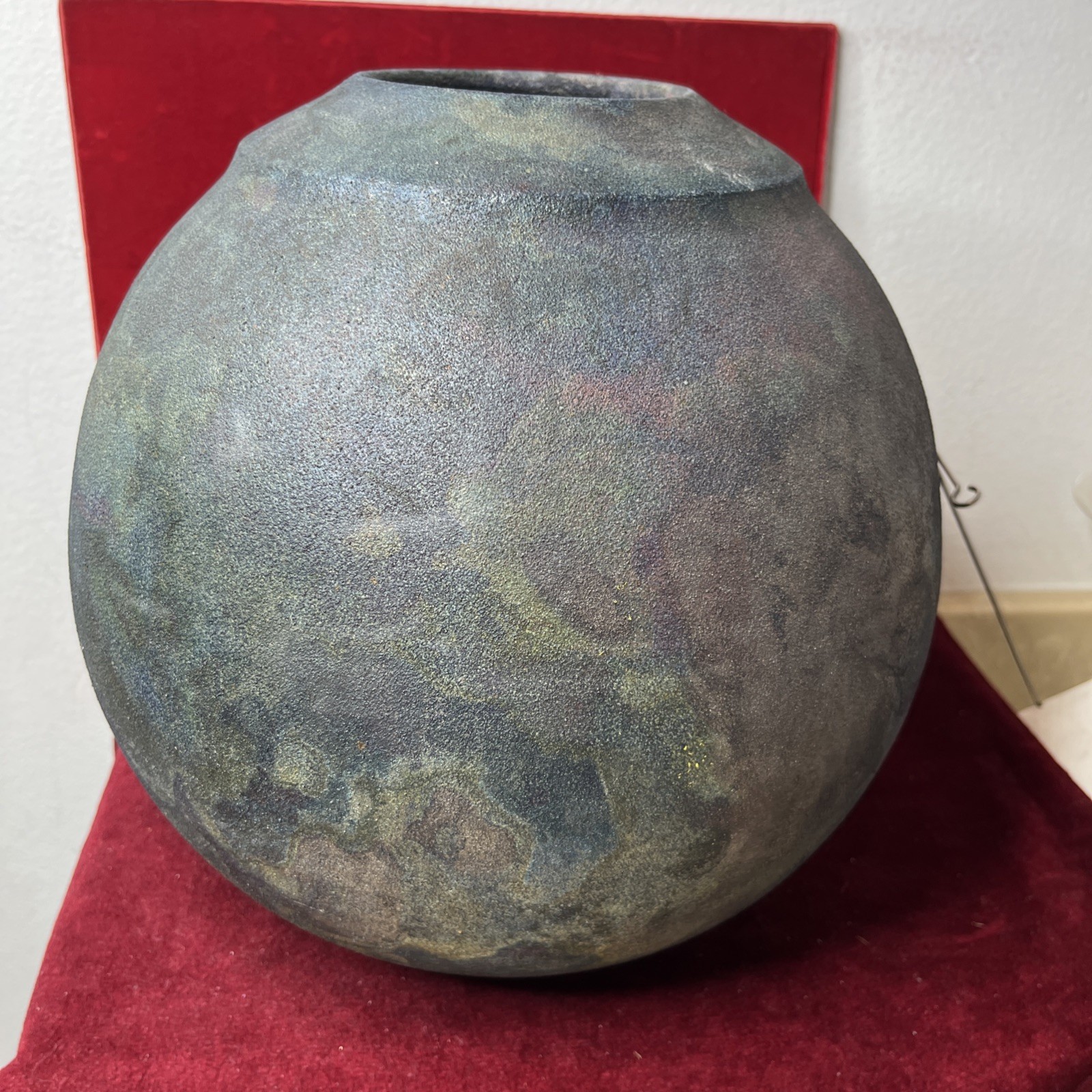 Large Round Raku Textured Pottery vase signed – David Gibson 1988