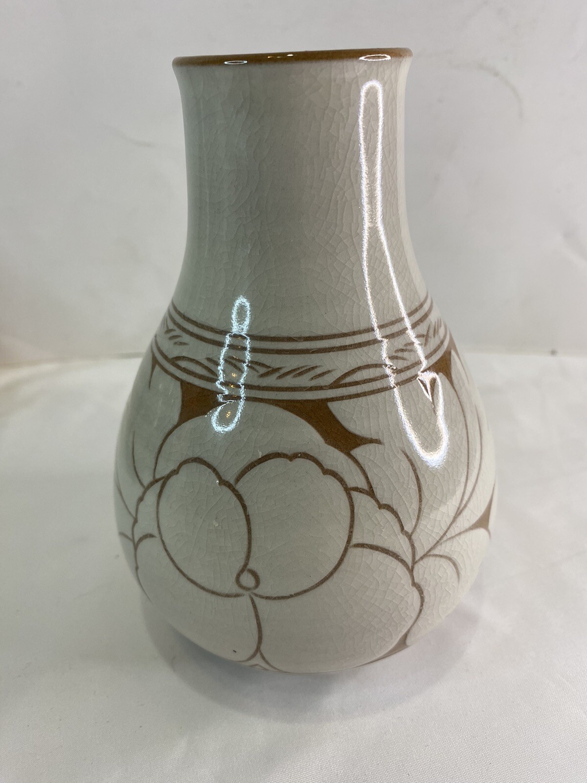 Brown And Cream Vase Floral Classic Crackle Glaze 6inch Flowers Leaves Cizhou
