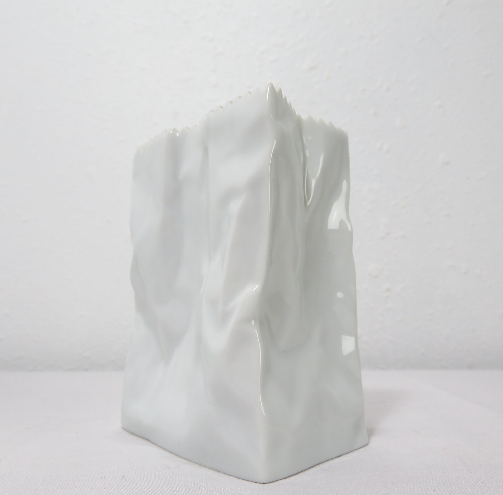 Vintage ROSENTHAL STUDIO LINE Tapio Wirkalla 4″ PAPER BAG VASE Ceramic POP ART