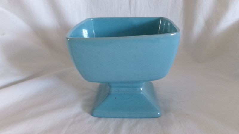 VTG MID CENTURY MOD FRANKOMA GRACETONE ROBIN EGG BLUE PEDESTAL PLANTER VASE 23A