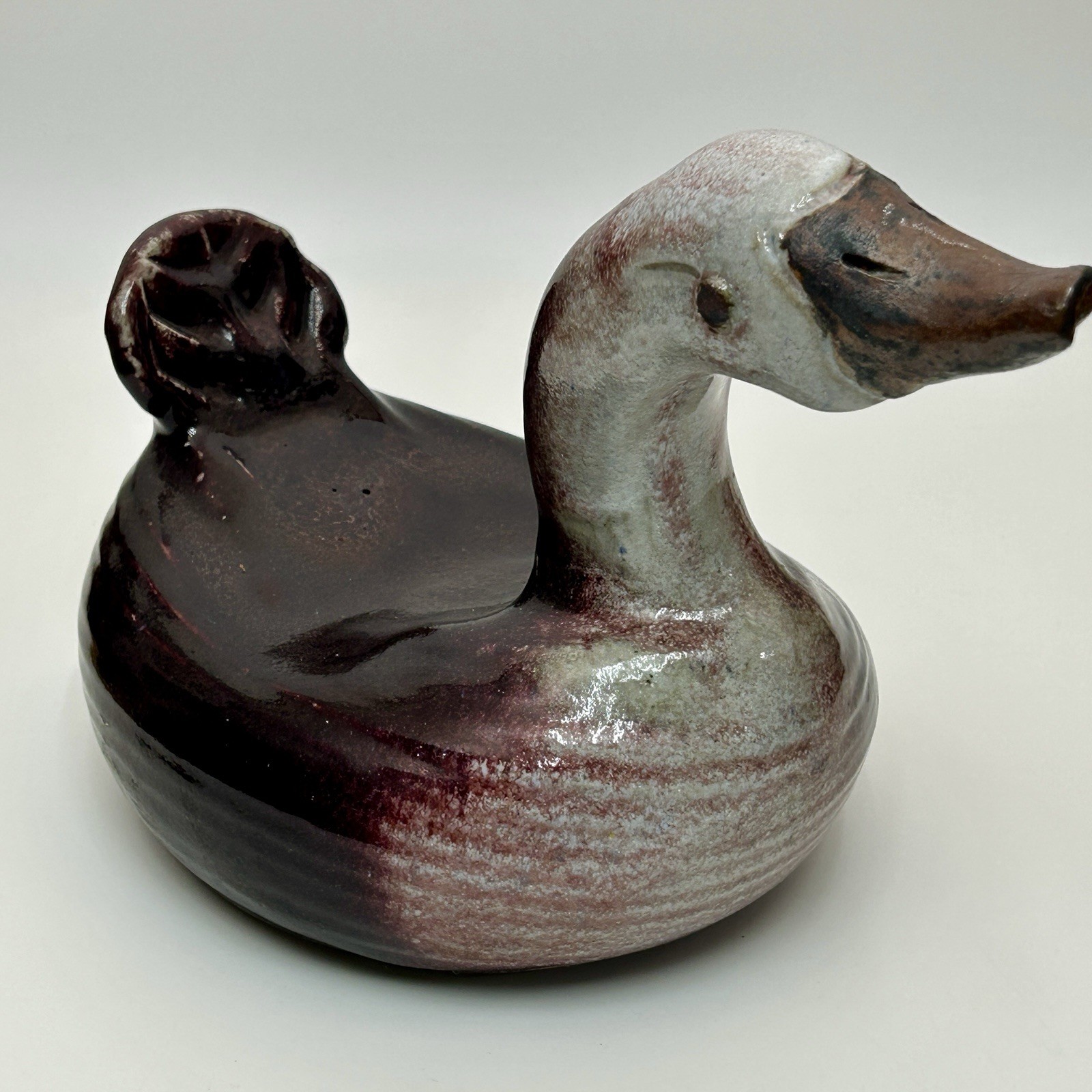 1980s USA Signed Studio Pottery Goose Duck Bowl Catchall 12″ Brown Stoneware VTG