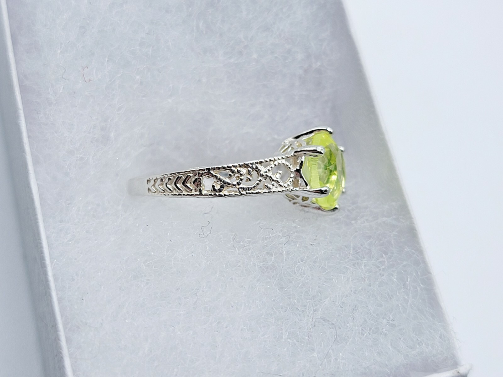 Sterling Vaseline Uranium Glass Ring Filigree Solitaire 925 Silver