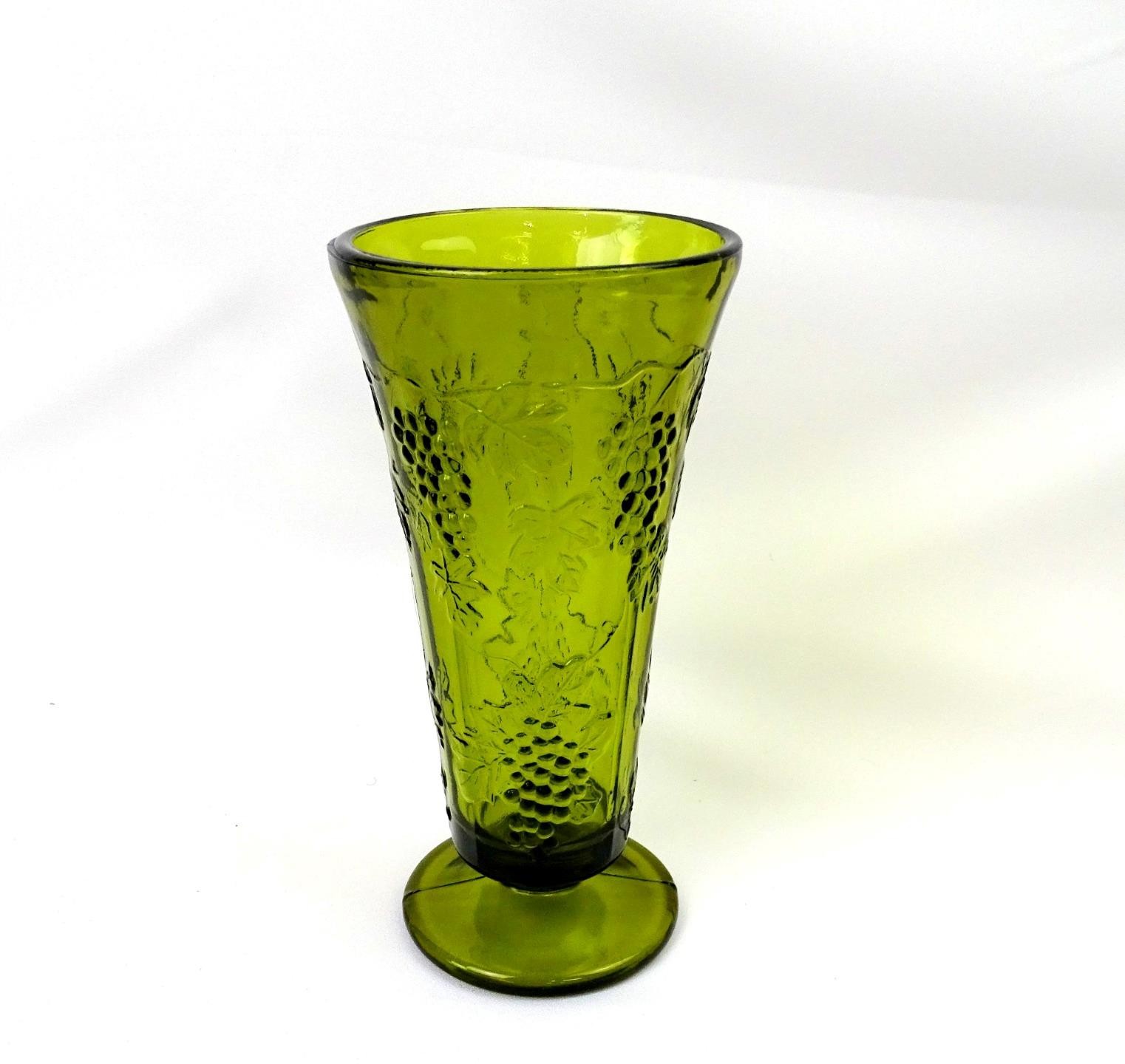 Colony Glass Harvest Pattern Green Grape Relief Vintage 7 5/8″ Vase 1960-1980