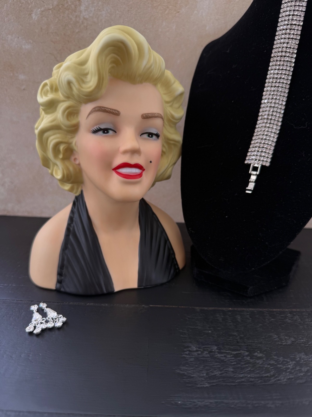 VINTAGE LADY HEAD VASE NIB CONVENTION MARILYN MONROE VINTAGE RHINESTONE BRACELET