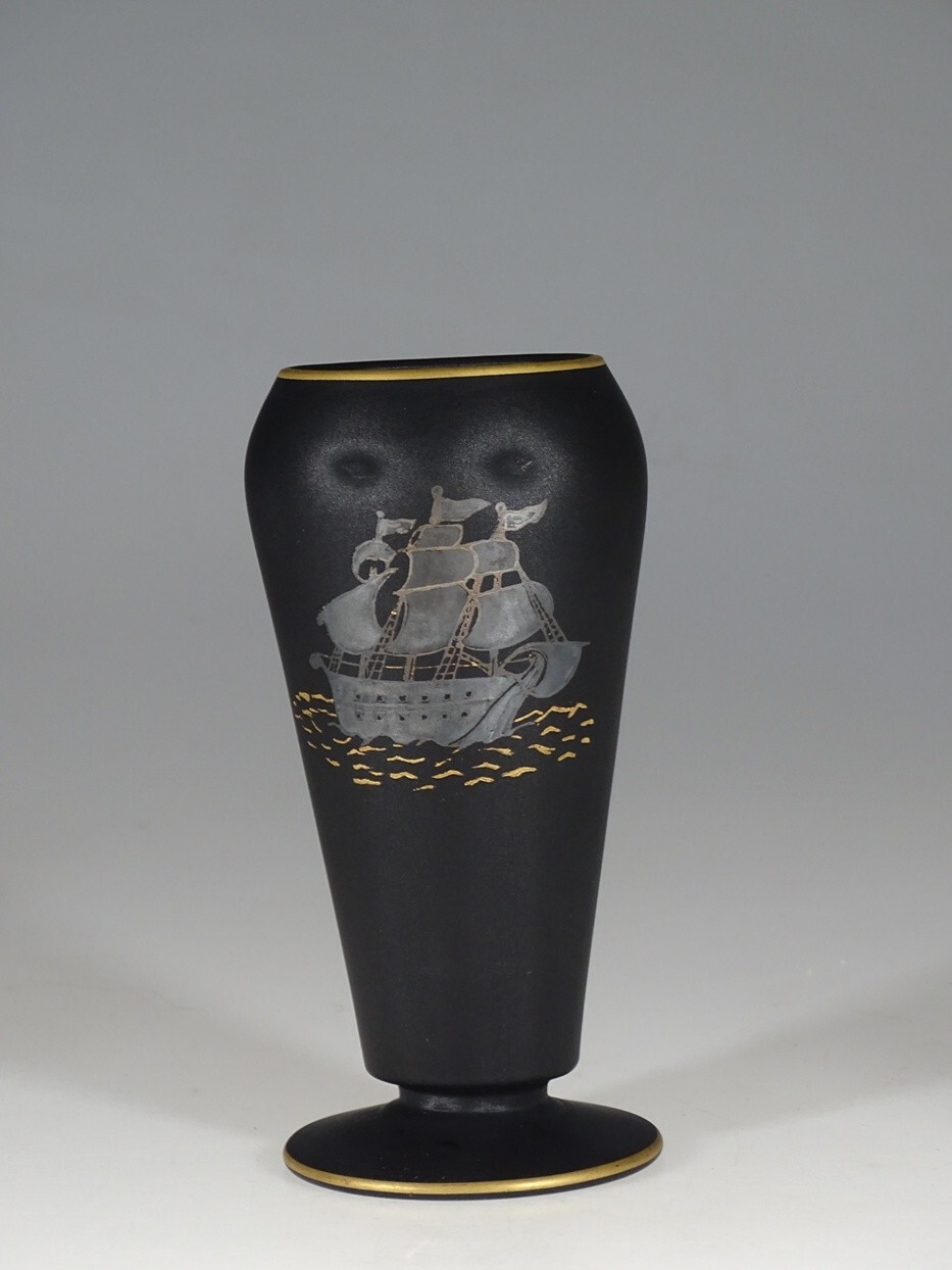 Deco Tiffin Black Satin Glass #151 Cupped Dahlia Vase Clipper Ship c.1930