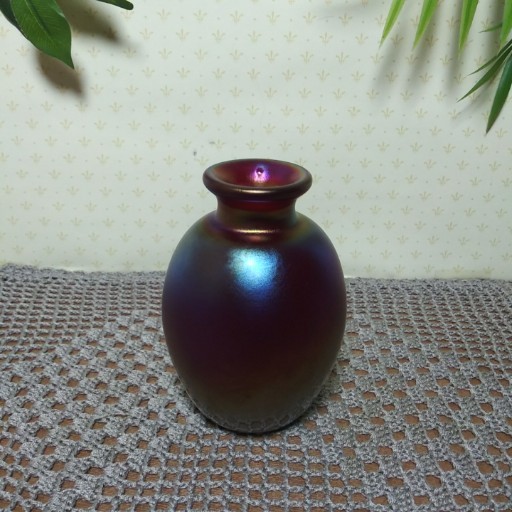 Iridescent Art Glass 5.5″ Vase Oil Slick Rainbow Hand Blown Studio Glass Signed