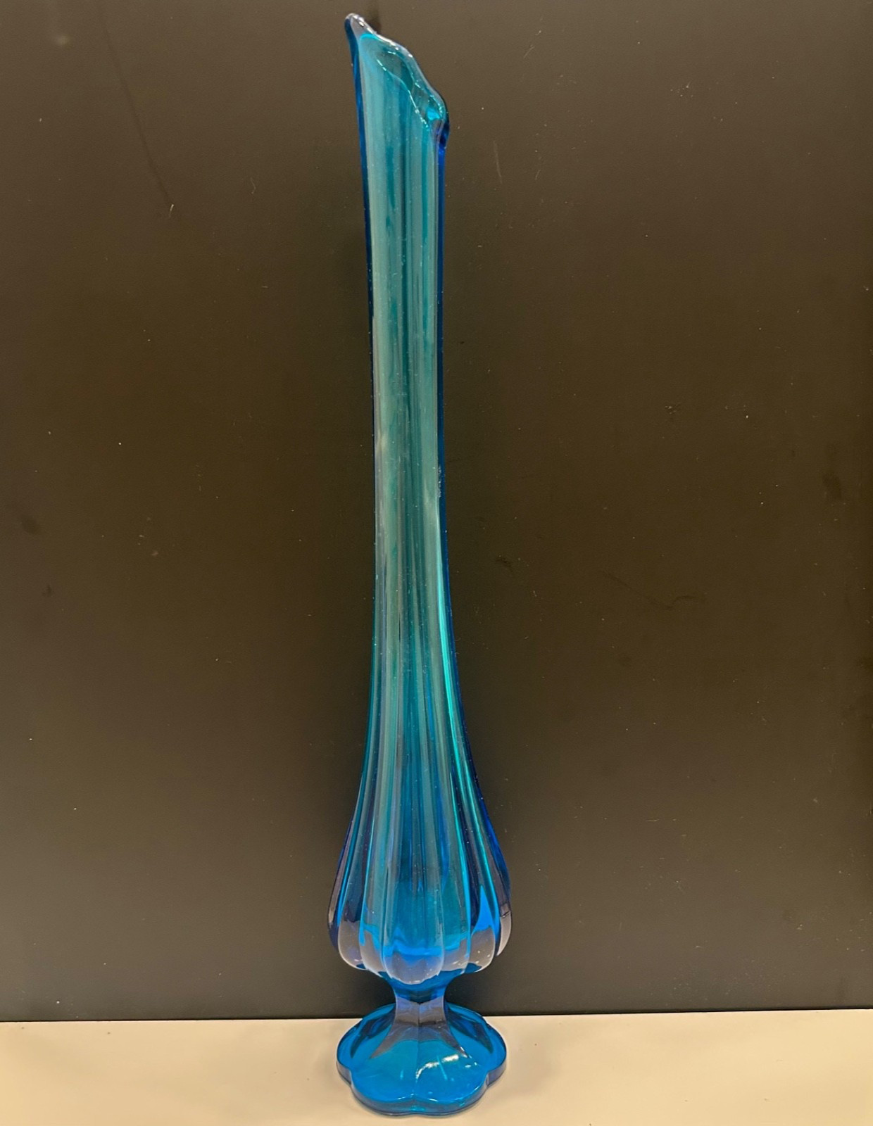 Vintage LE Smith Peacock Blue Swung Glass Footed Pedestal Ribbed Vase 18″!