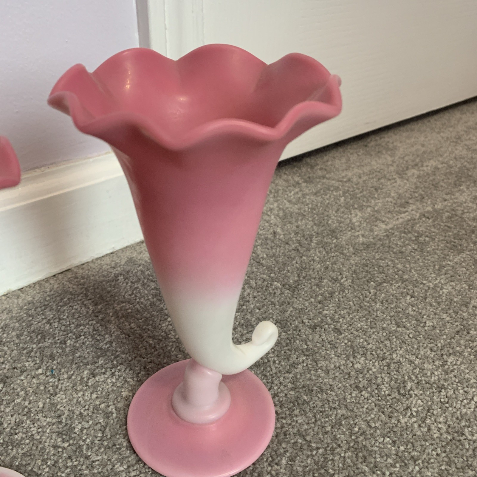 Vintage Pair Peach Blow Gundersen ~ Pairpoint Art Glass Horn Of Plenty Vases