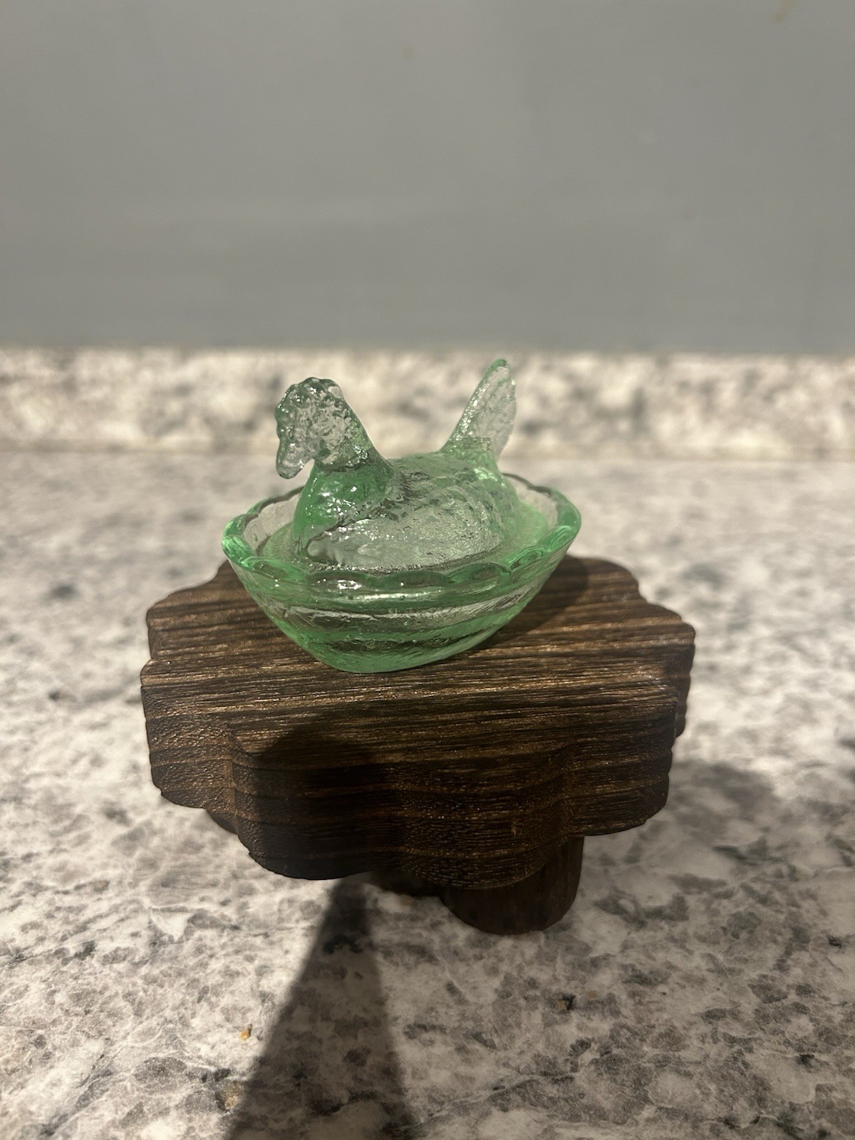 Mini Green Glass Hen on a Nest PRESTINE
