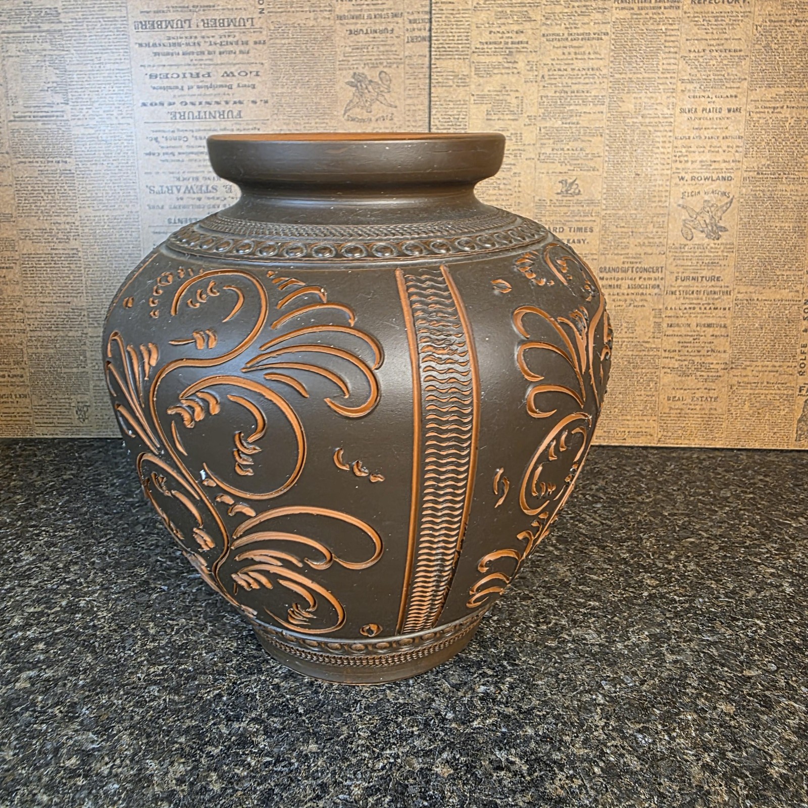 Eiwa Keramik Terracotta Pottery Floor Vase Carved Scroll Floral Handarbeit