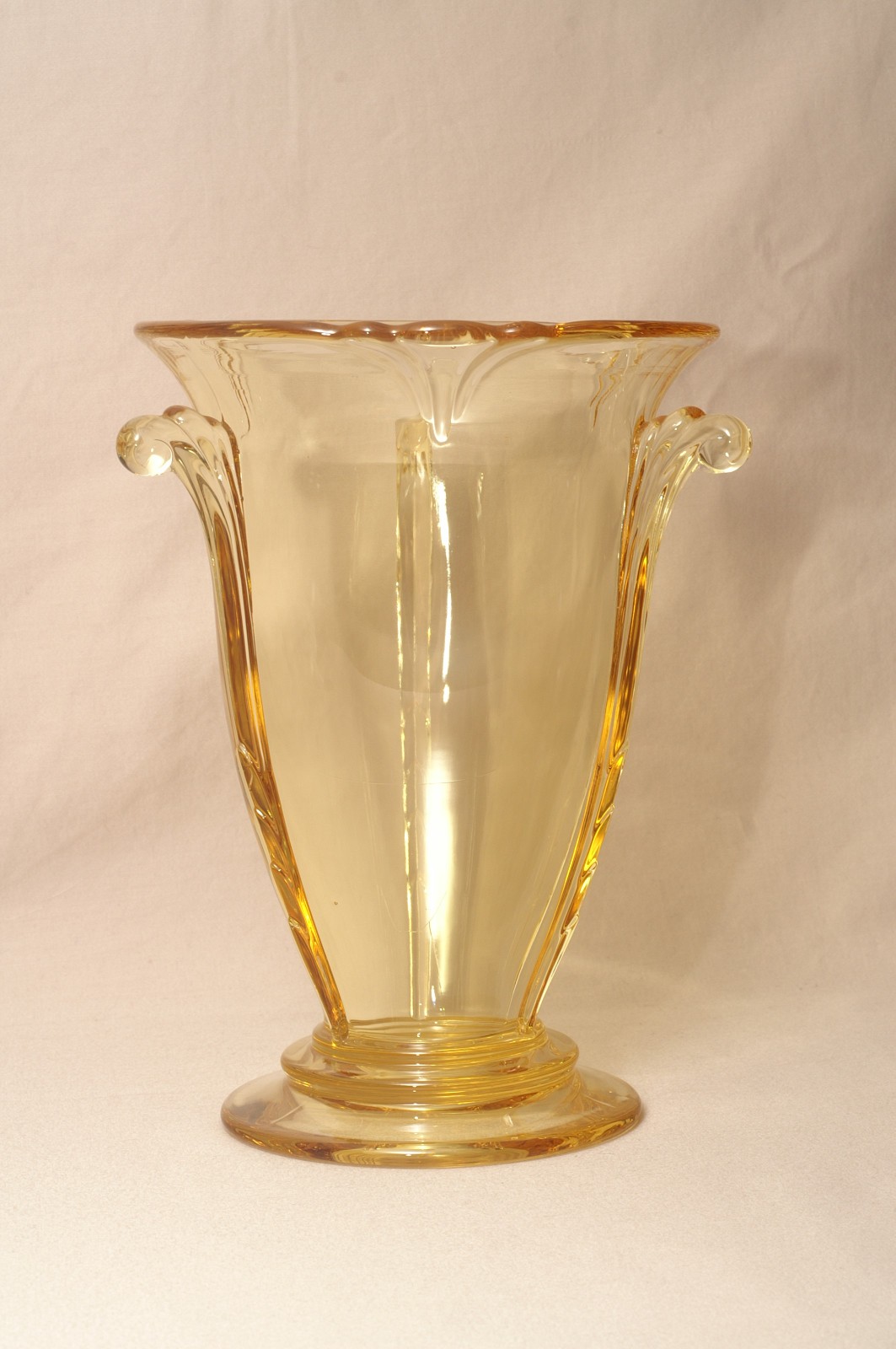 Vintage Art Deco Golden Amber Scroll Elegant Glass Vase Excellent