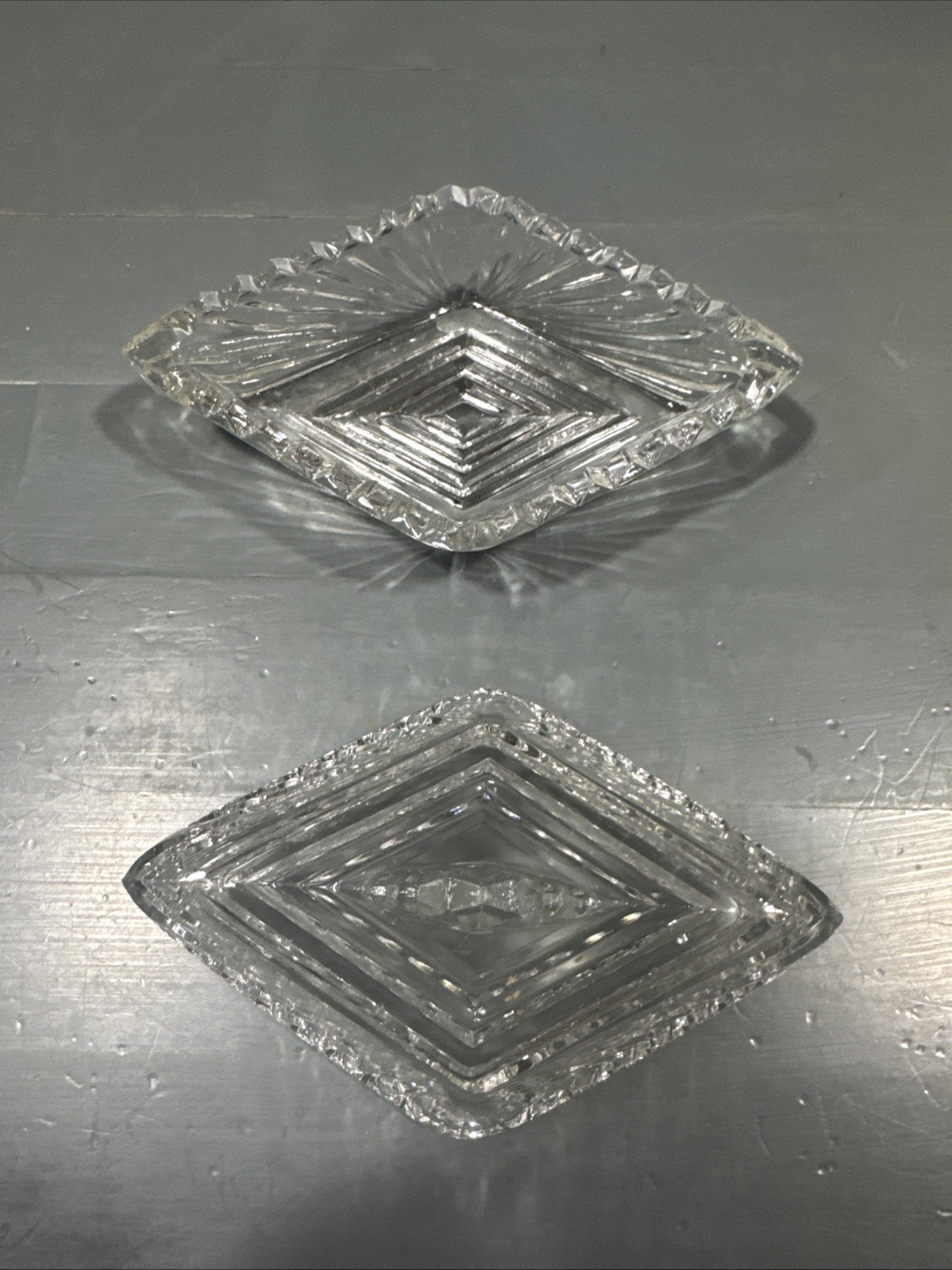 Clear Cut Crystal Diamond Shape 5″ Jewelry Box 1940s ART DECO Saw Tooth Closure
