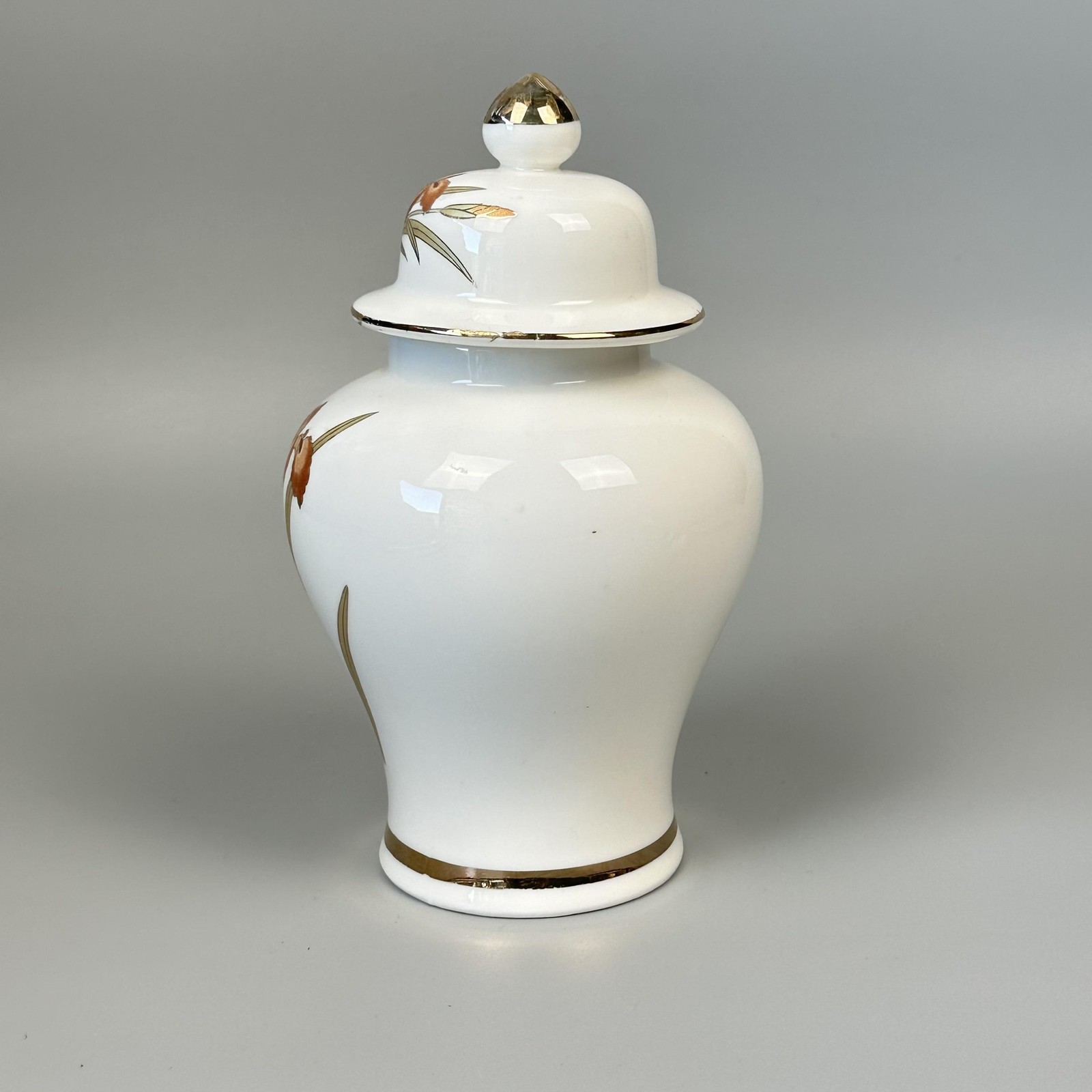 Fine China Ginger Jar Urn Lidded Porcelain Vase Gold Trim Iris Floral Gold Japan