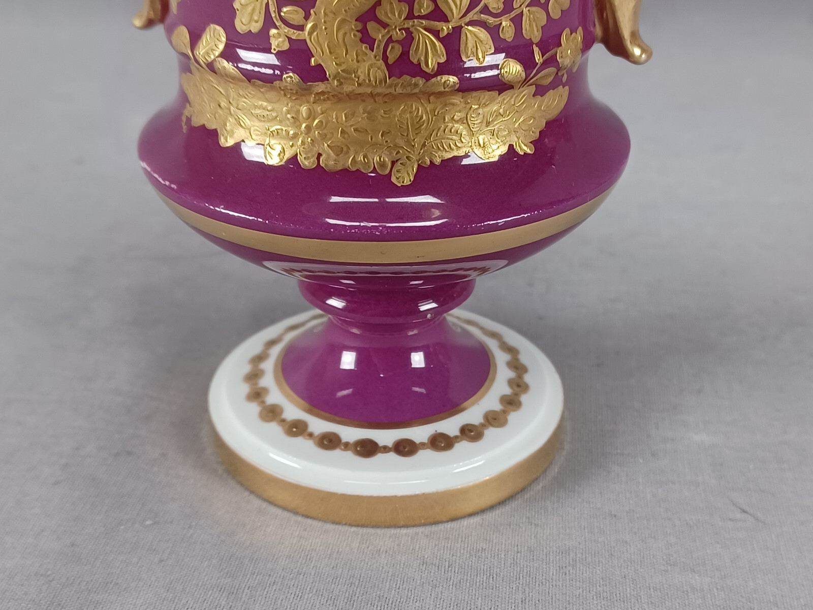 Spode Pattern 3993 Raised Gold Exotic Bird Cranberry 6 1/8 Inch Vase Circa 1822