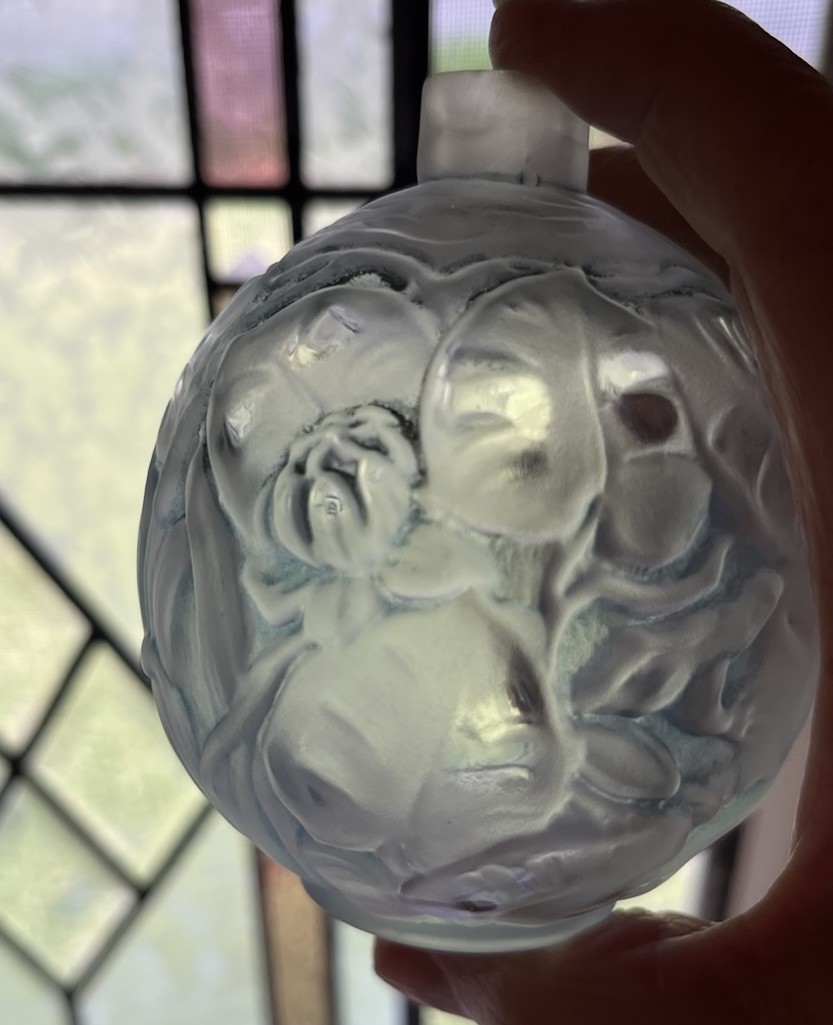 R. LALIQUE JAYTHO PERFUME BOTTLE Water, Lilies, And Frogs