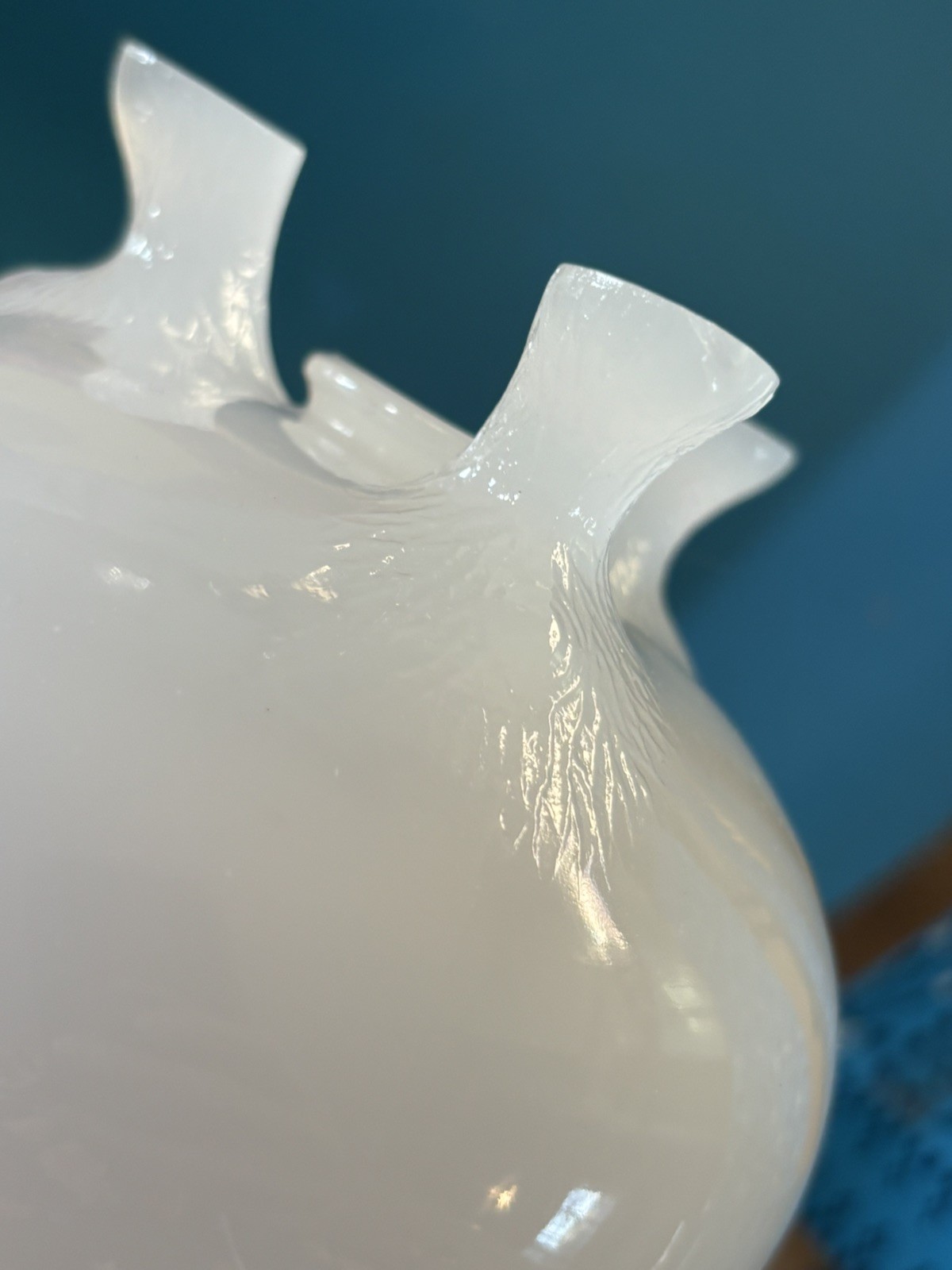 Antique Clambroth Opaline Covered Vanity Powder or Candy Dish Footed Flawed foot