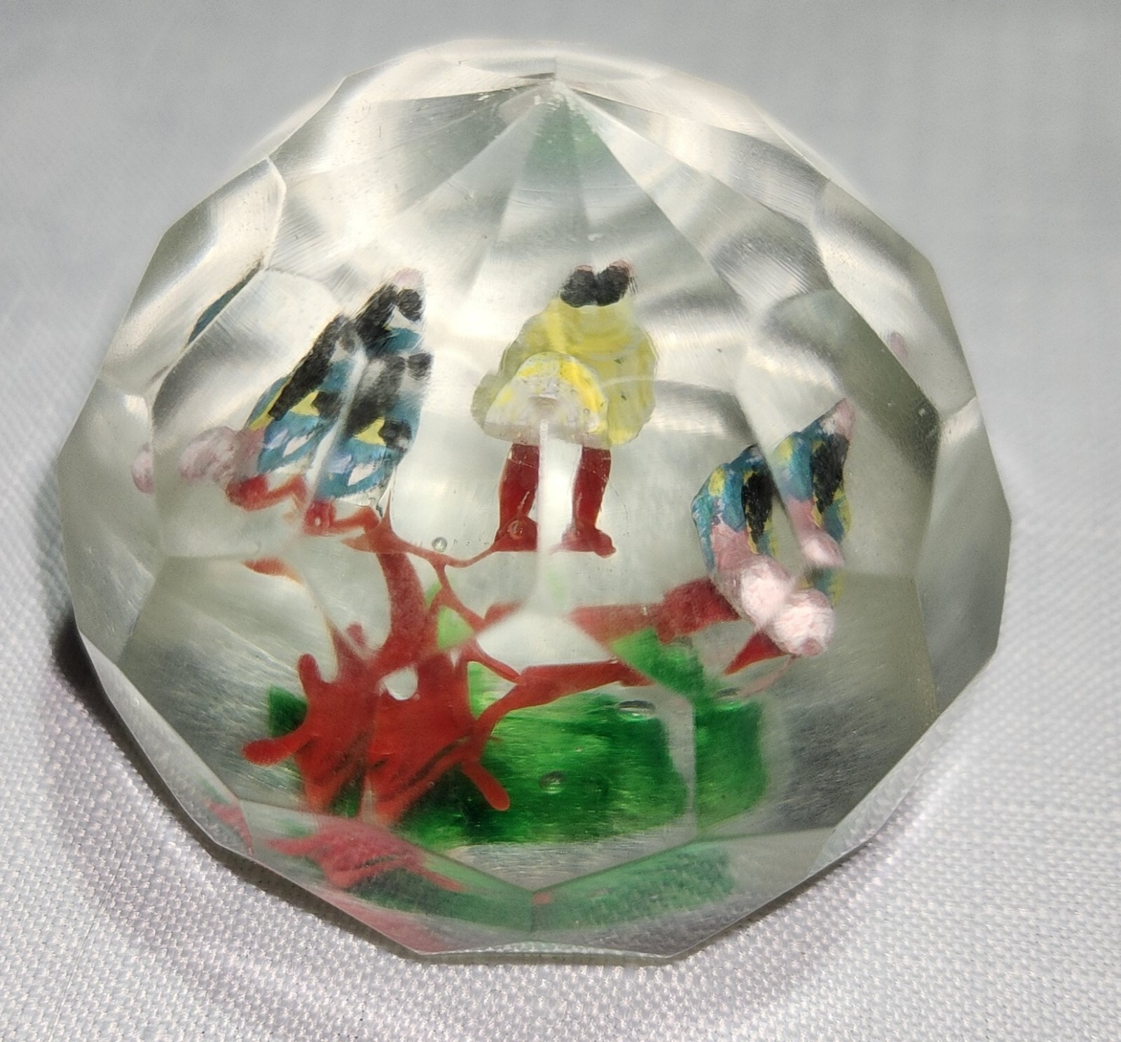 Vintage Chinese Faceted Glass Paperweight, 1930’s, Underwater Fish,Aquarium,Rare