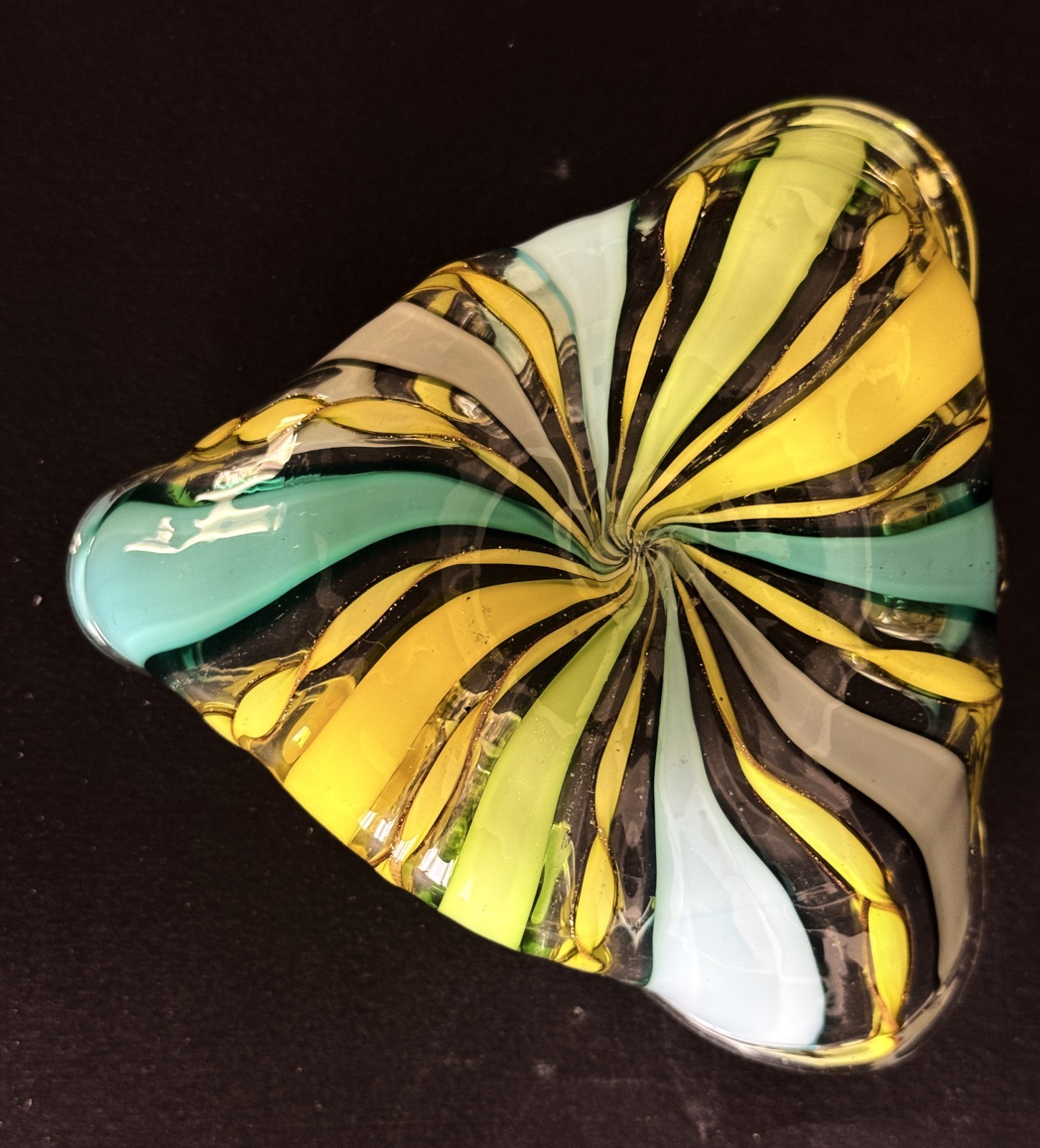 Vintage 1950’s Venetian Ribbon Glass Triangle Ashtray 4-1/2 in